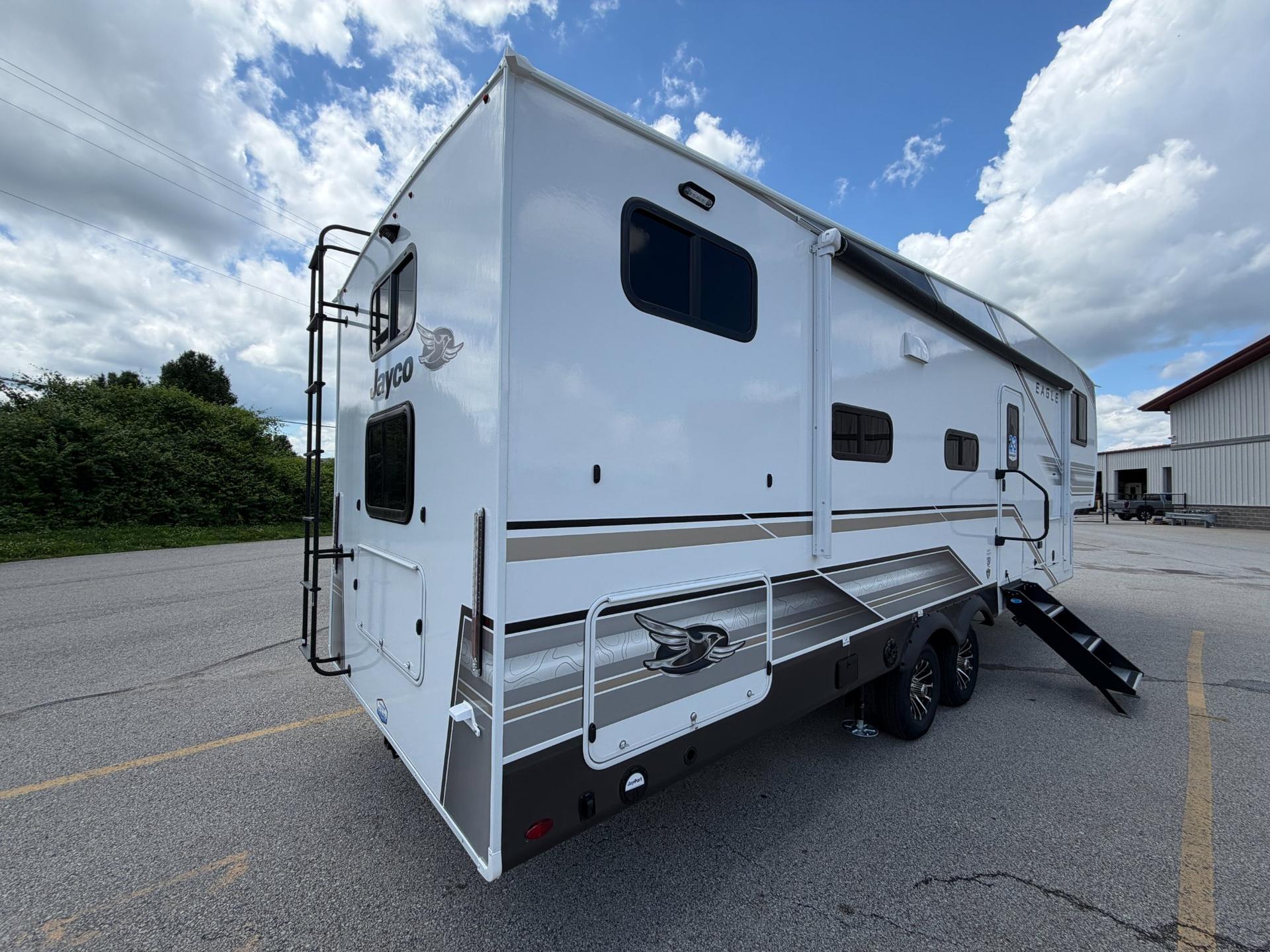2027 Jayco 2027 Jayco Eagle - thumbnail 6