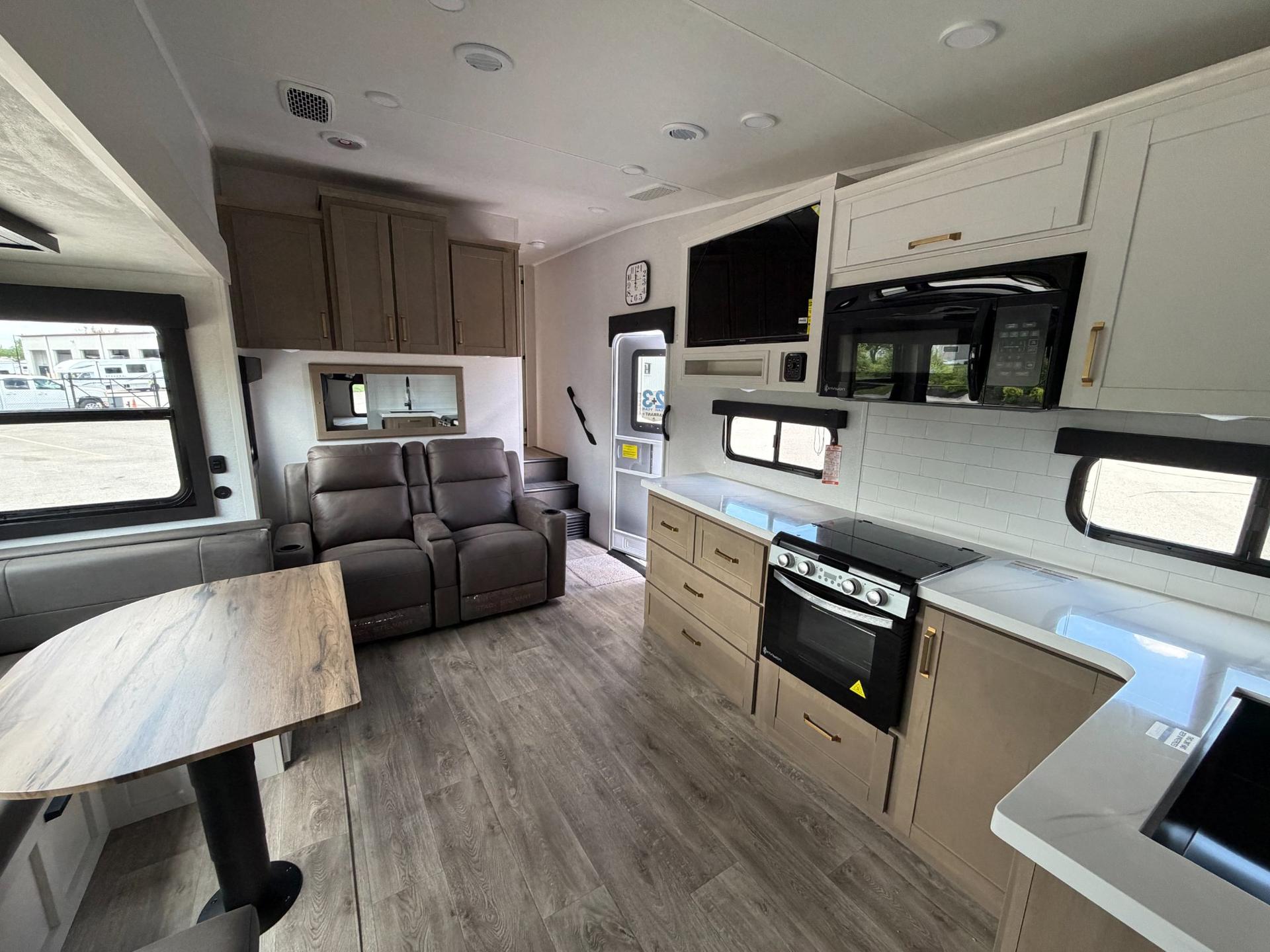 2027 Jayco 2027 Jayco Eagle - thumbnail 10
