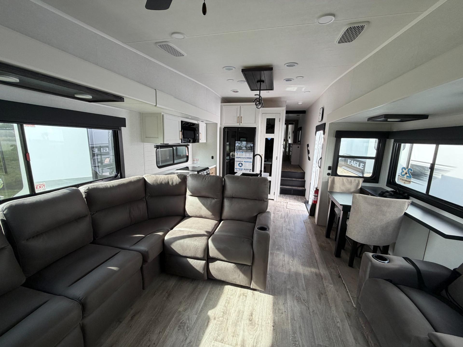 2027 Jayco 2027 Jayco Eagle - thumbnail 10