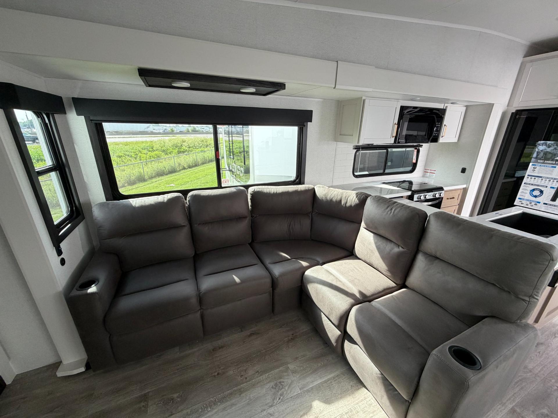2027 Jayco 2027 Jayco Eagle - thumbnail 12