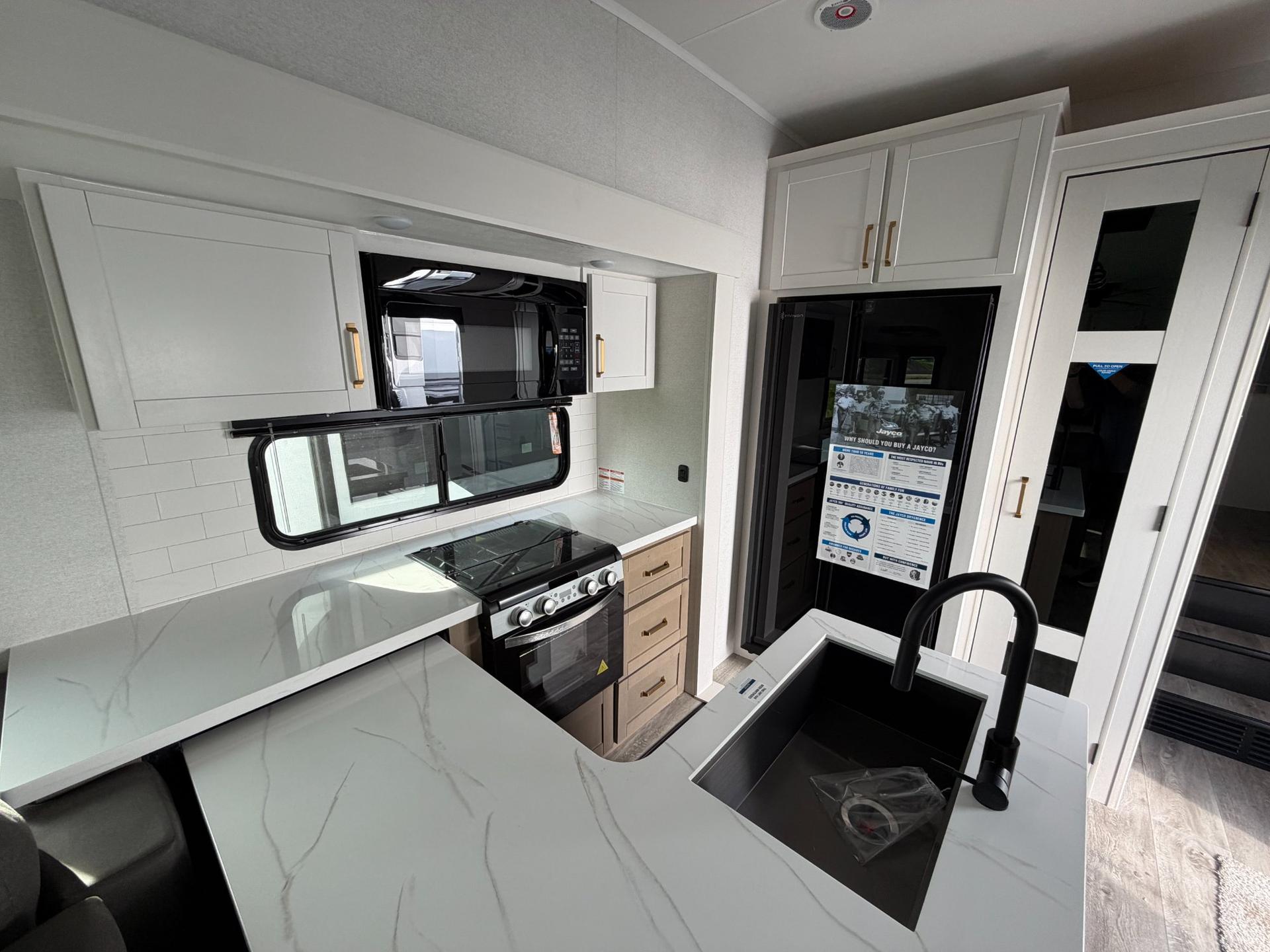 2027 Jayco 2027 Jayco Eagle - thumbnail 14