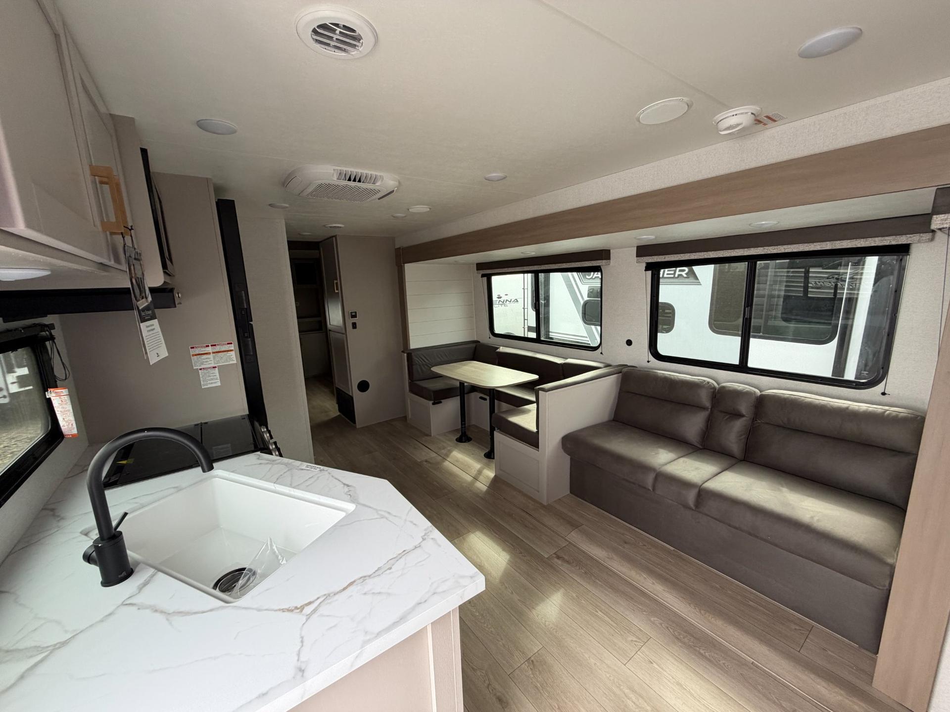 2027 Jayco 2027 Jayco Jay Flight - thumbnail 9