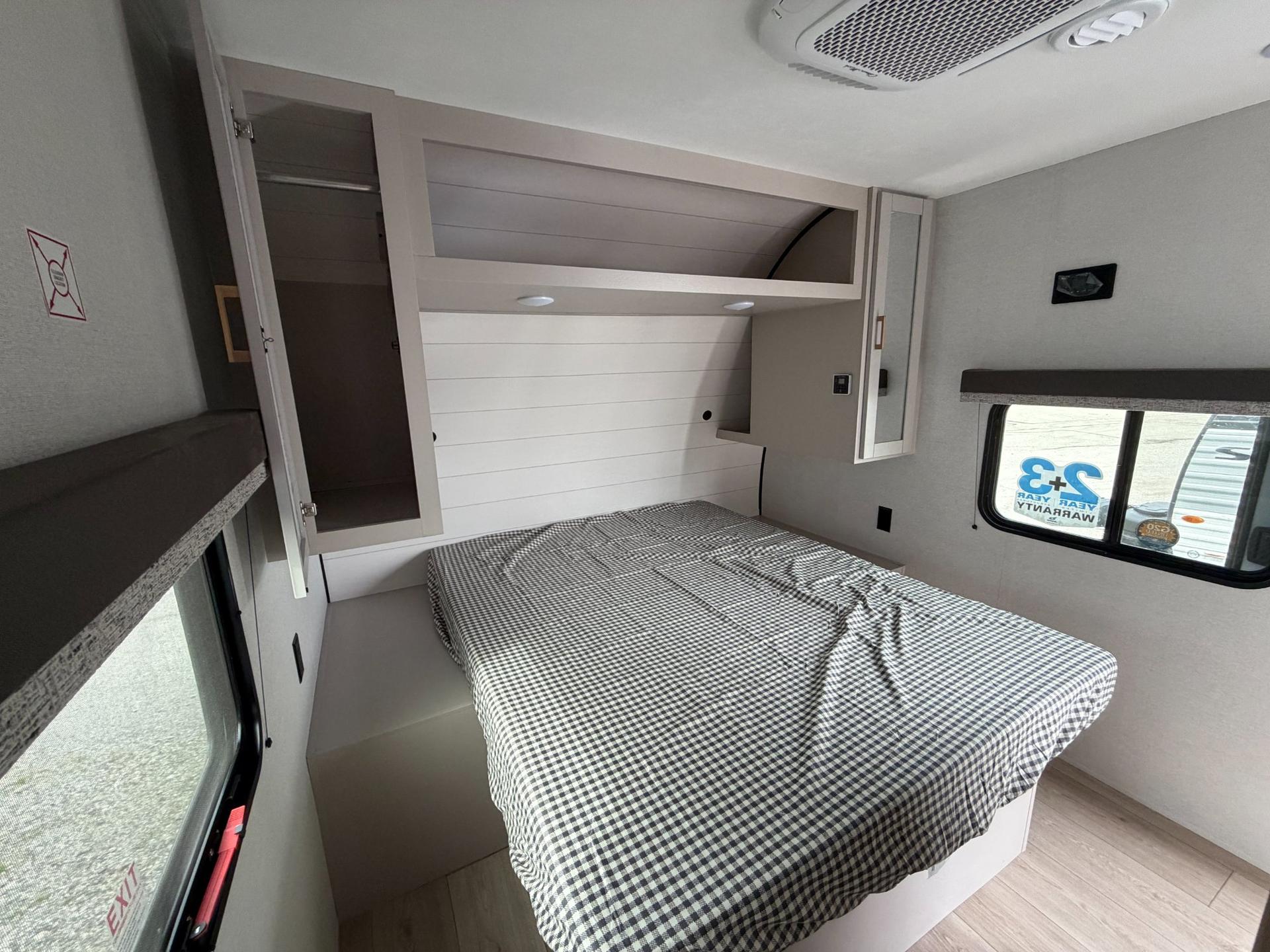 2027 Jayco 2027 Jayco Jay Flight - thumbnail 13
