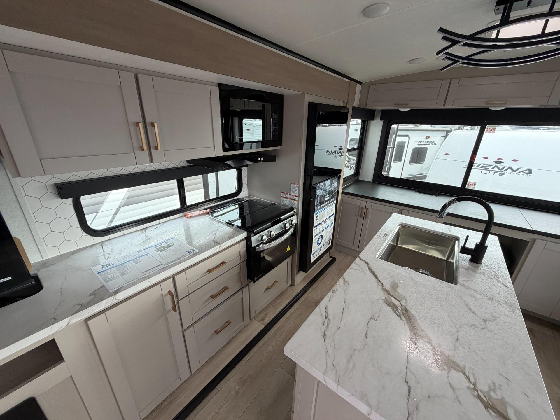 2027 Jayco 2027 Jayco Jay Feather - thumbnail 13