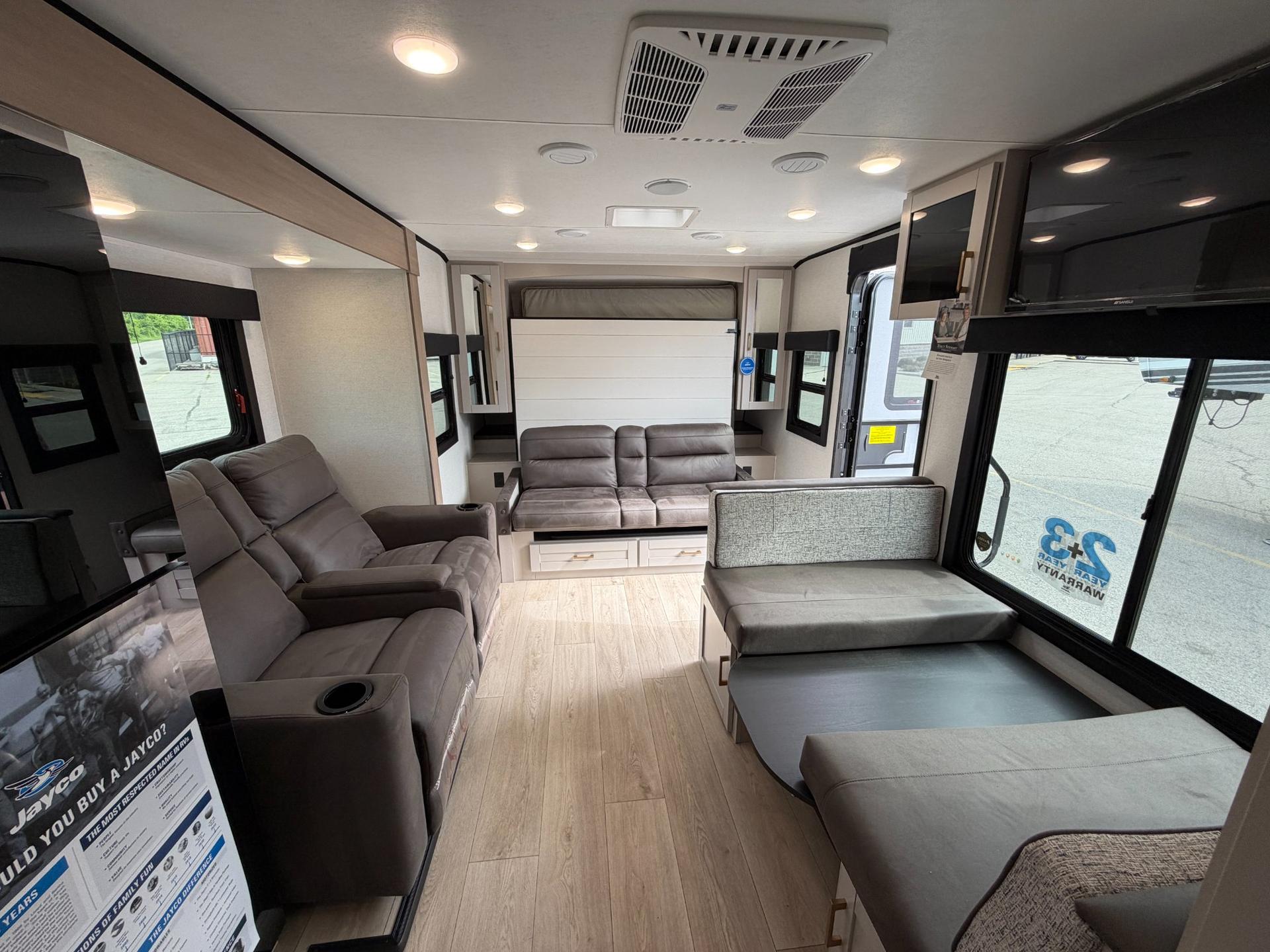 2027 Jayco 2027 Jayco Jay Feather - thumbnail 9