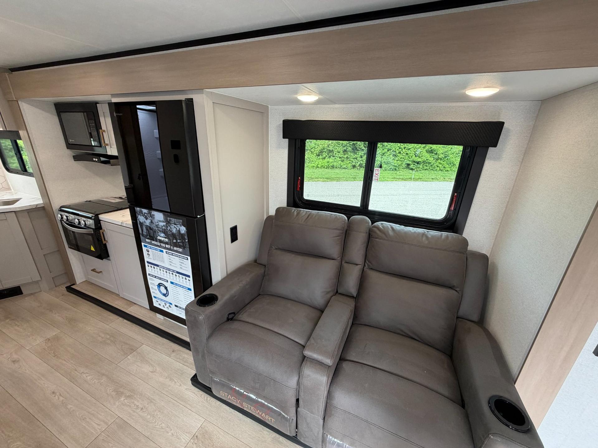 2027 Jayco 2027 Jayco Jay Feather - thumbnail 11