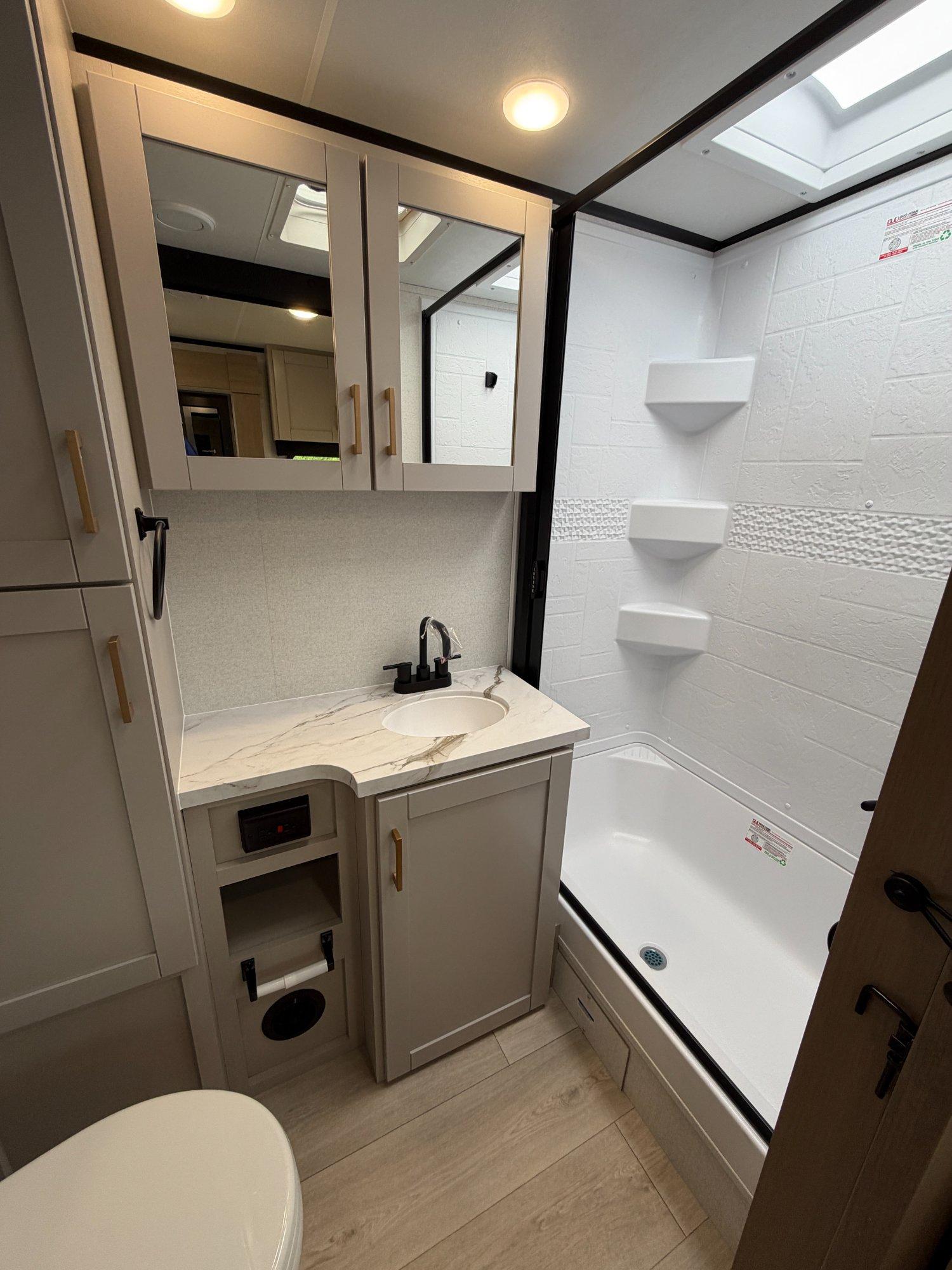 2027 Jayco 2027 Jayco Jay Feather - thumbnail 16