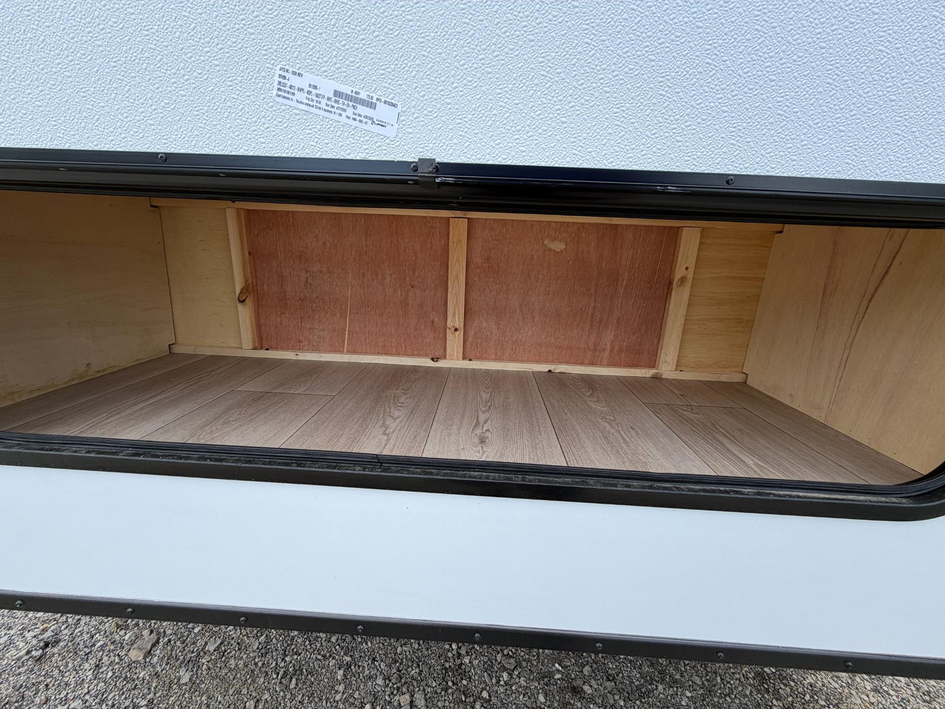 2027 Jayco 2027 Jayco Jay Feather SL - thumbnail 6