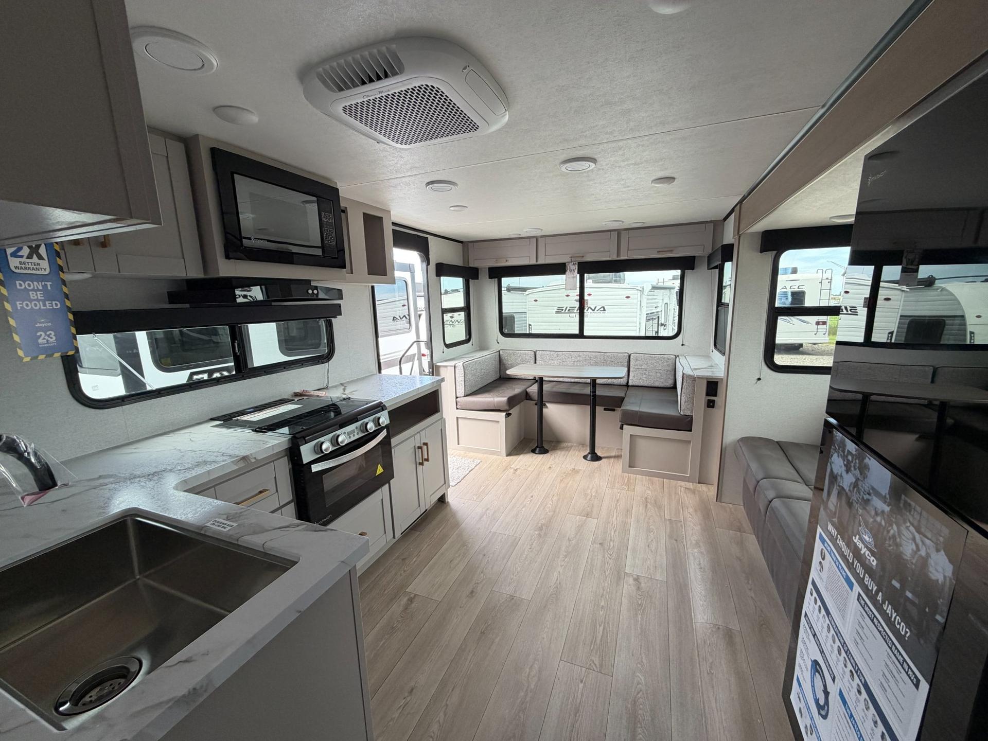 2027 Jayco 2027 Jayco Jay Feather SL - thumbnail 10