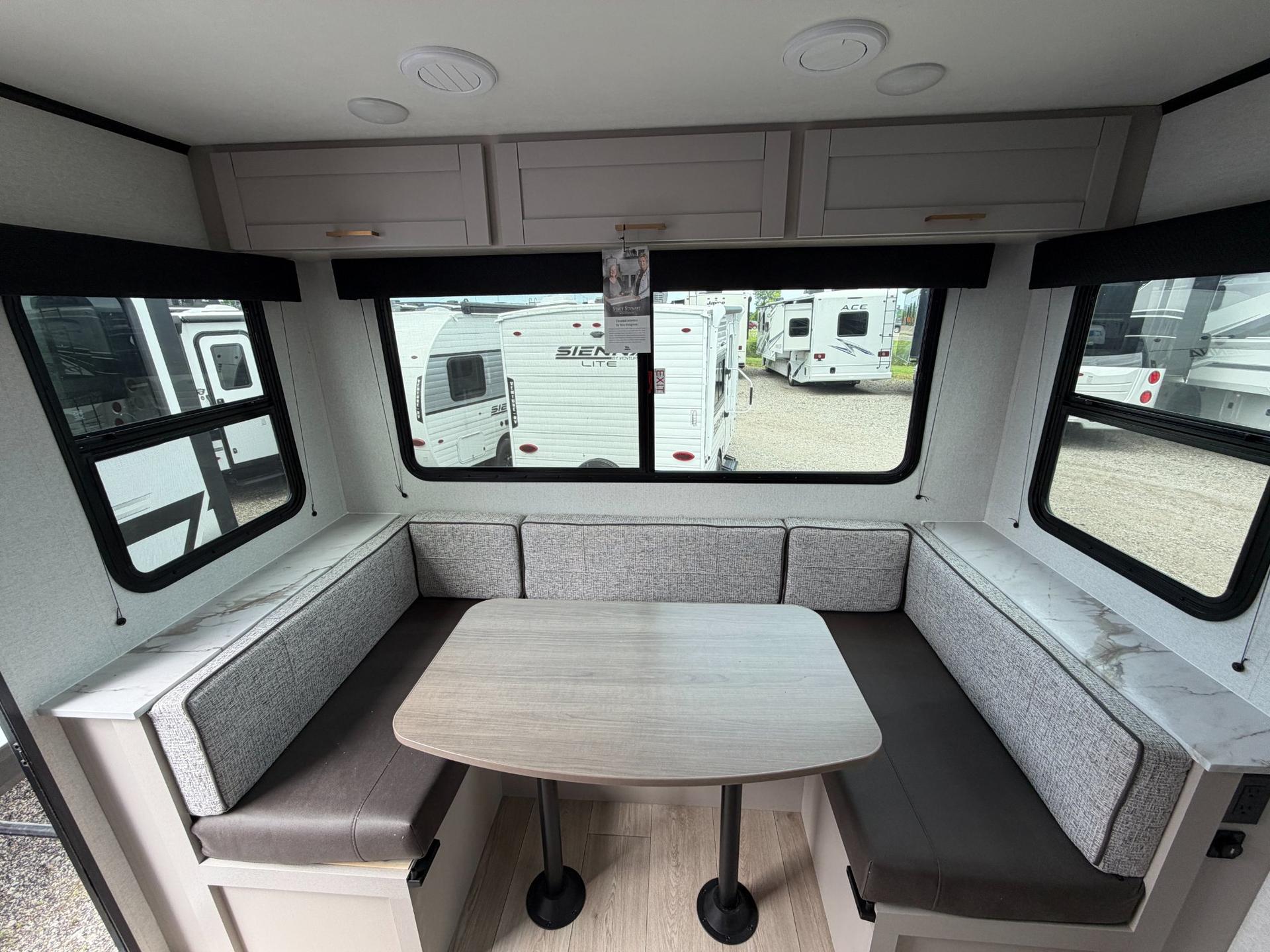 2027 Jayco 2027 Jayco Jay Feather SL - thumbnail 12