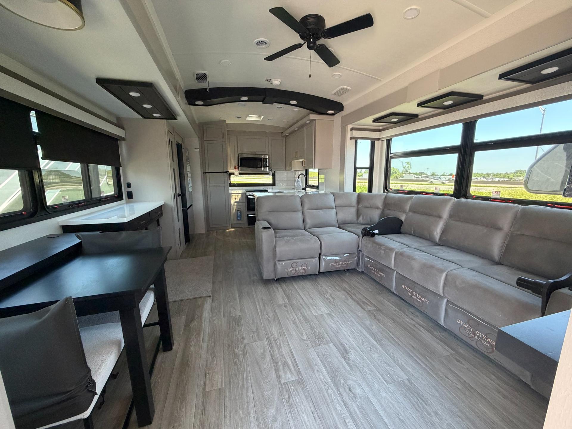 2027 Jayco 2027 Jayco North Point - thumbnail 8