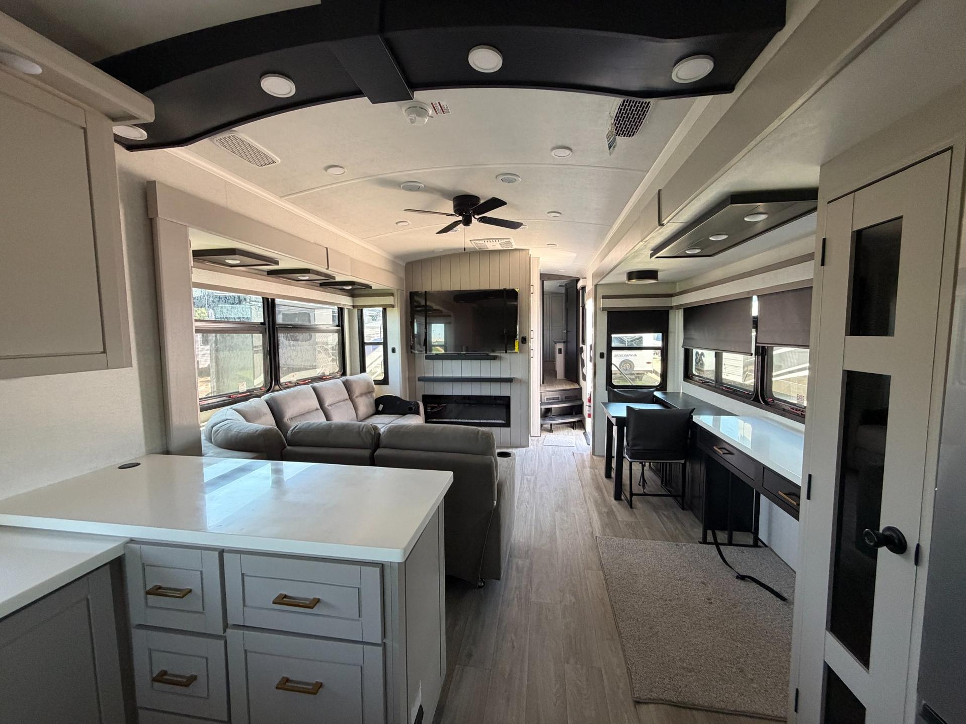 2027 Jayco 2027 Jayco North Point - thumbnail 9