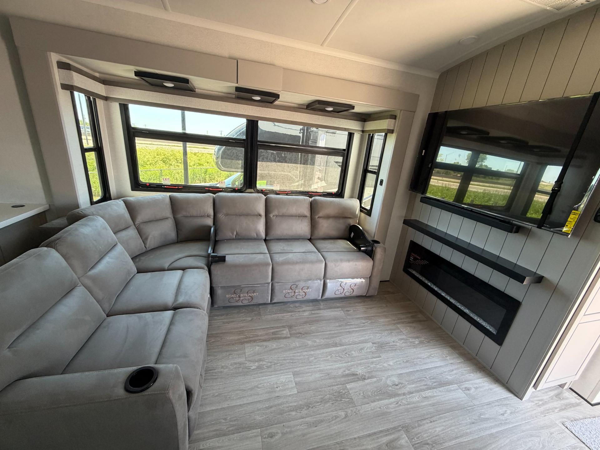2027 Jayco 2027 Jayco North Point - thumbnail 13