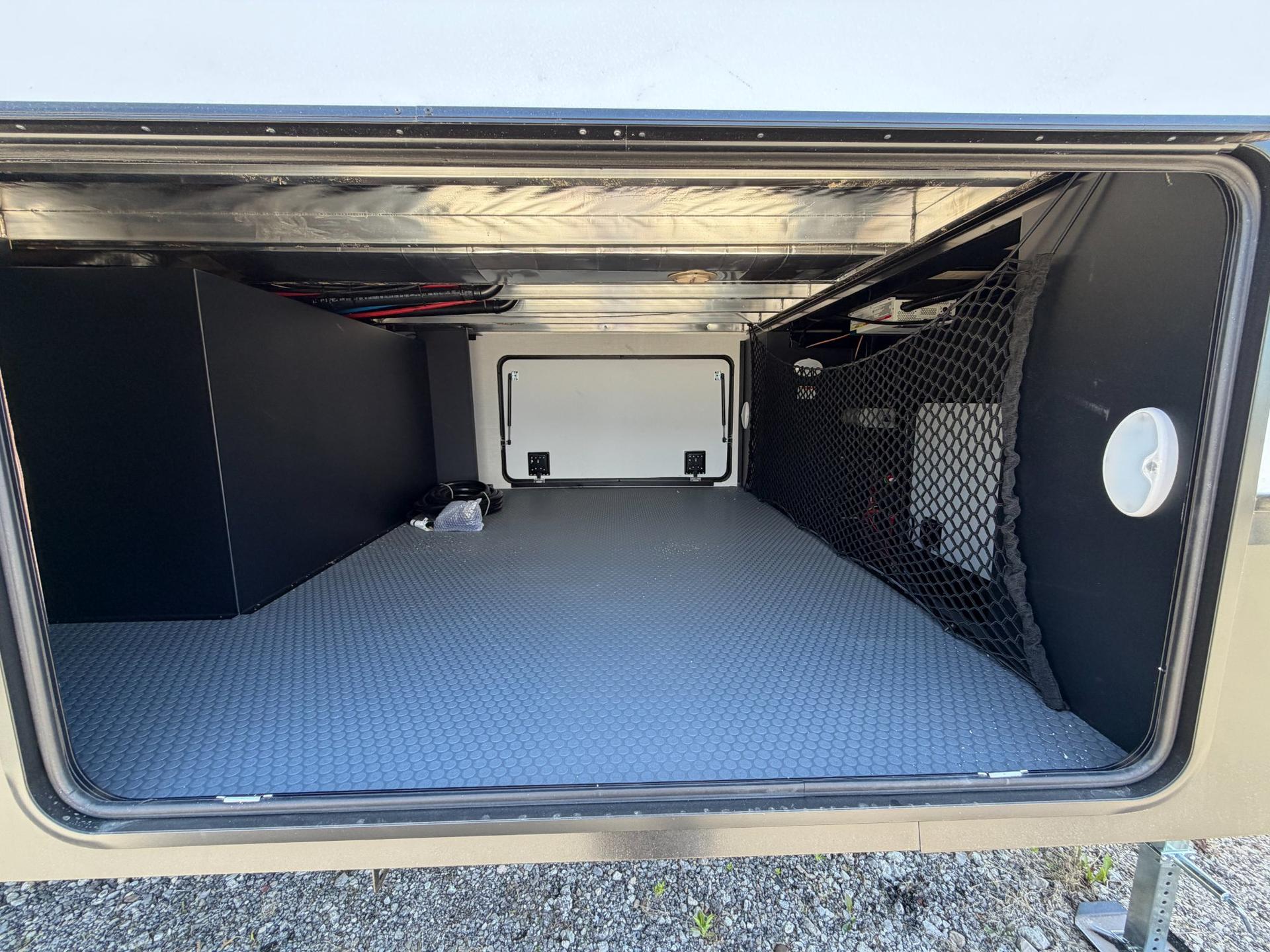 2027 Venture RV 2027 Venture RV SportTrek Touring Edition - thumbnail 4