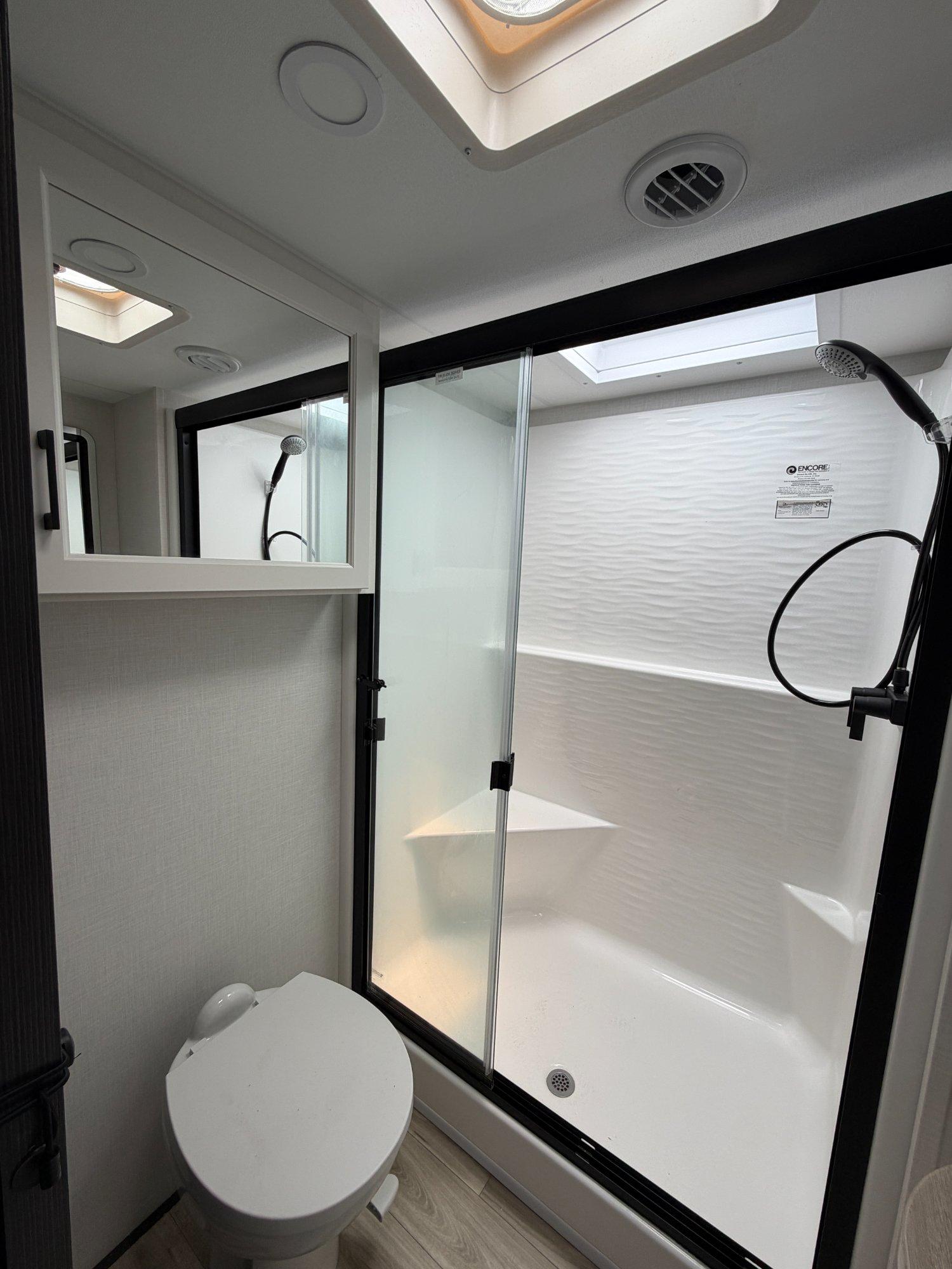 2027 Venture RV 2027 Venture RV SportTrek Touring Edition - thumbnail 20