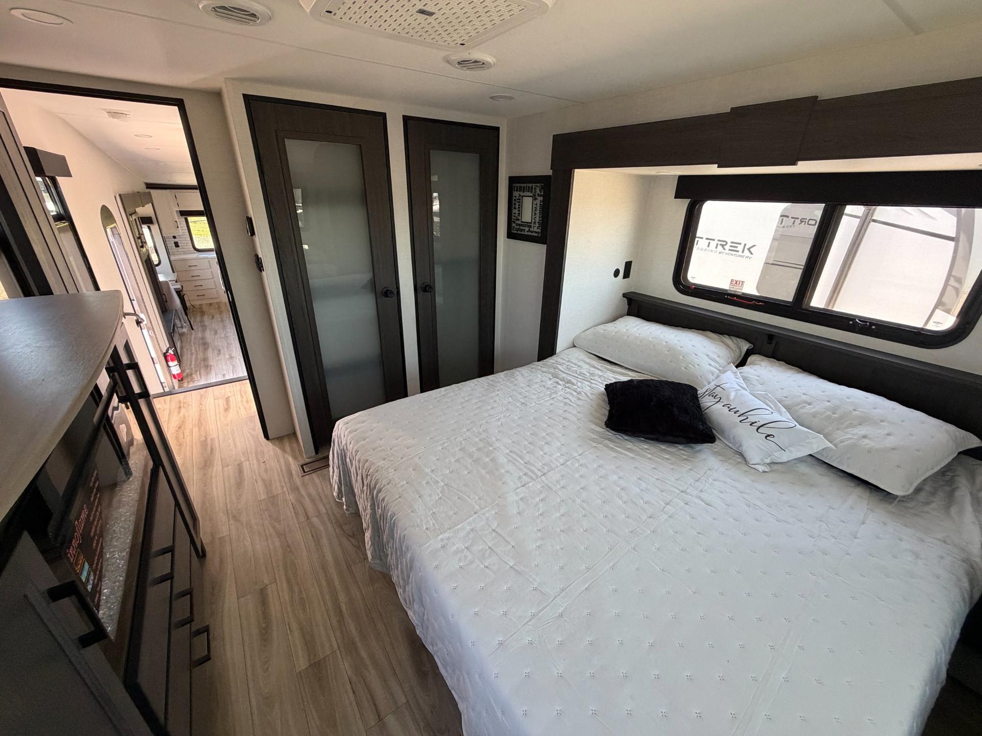 2027 Venture RV 2027 Venture RV SportTrek Touring Edition - thumbnail 22