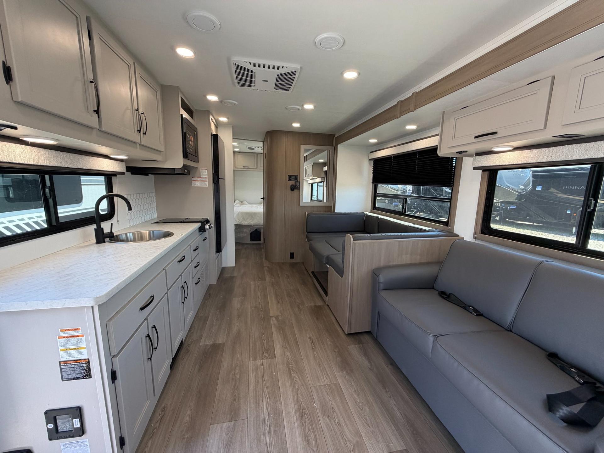 2027 Jayco 2027 Jayco Redhawk SE - thumbnail 9