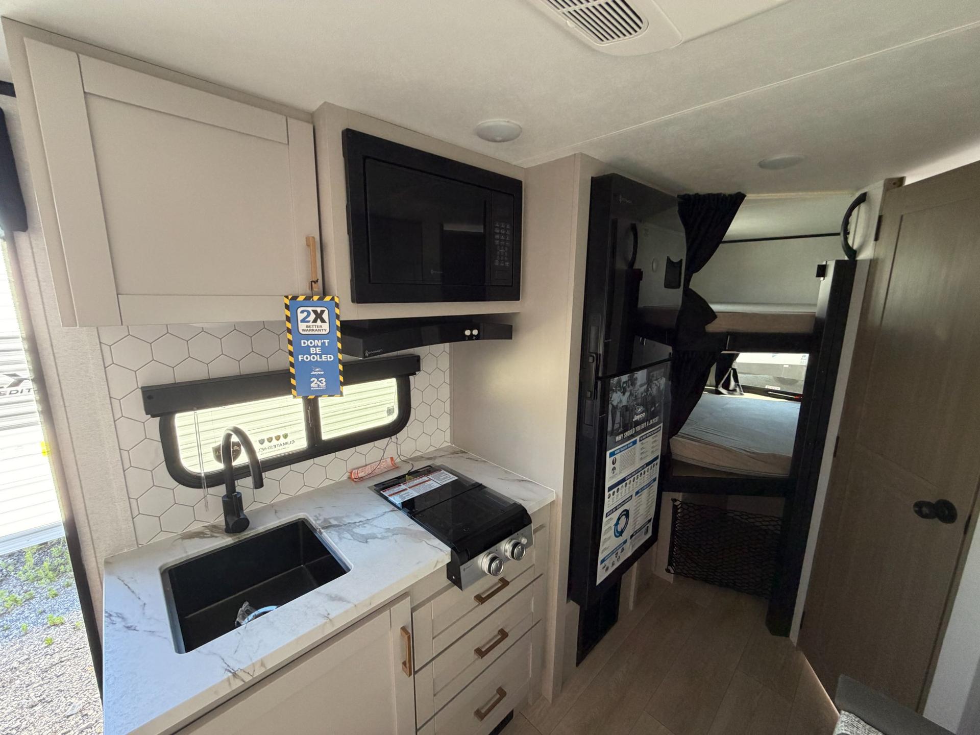 2027 Jayco 2027 Jayco Jay Feather Air - thumbnail 15