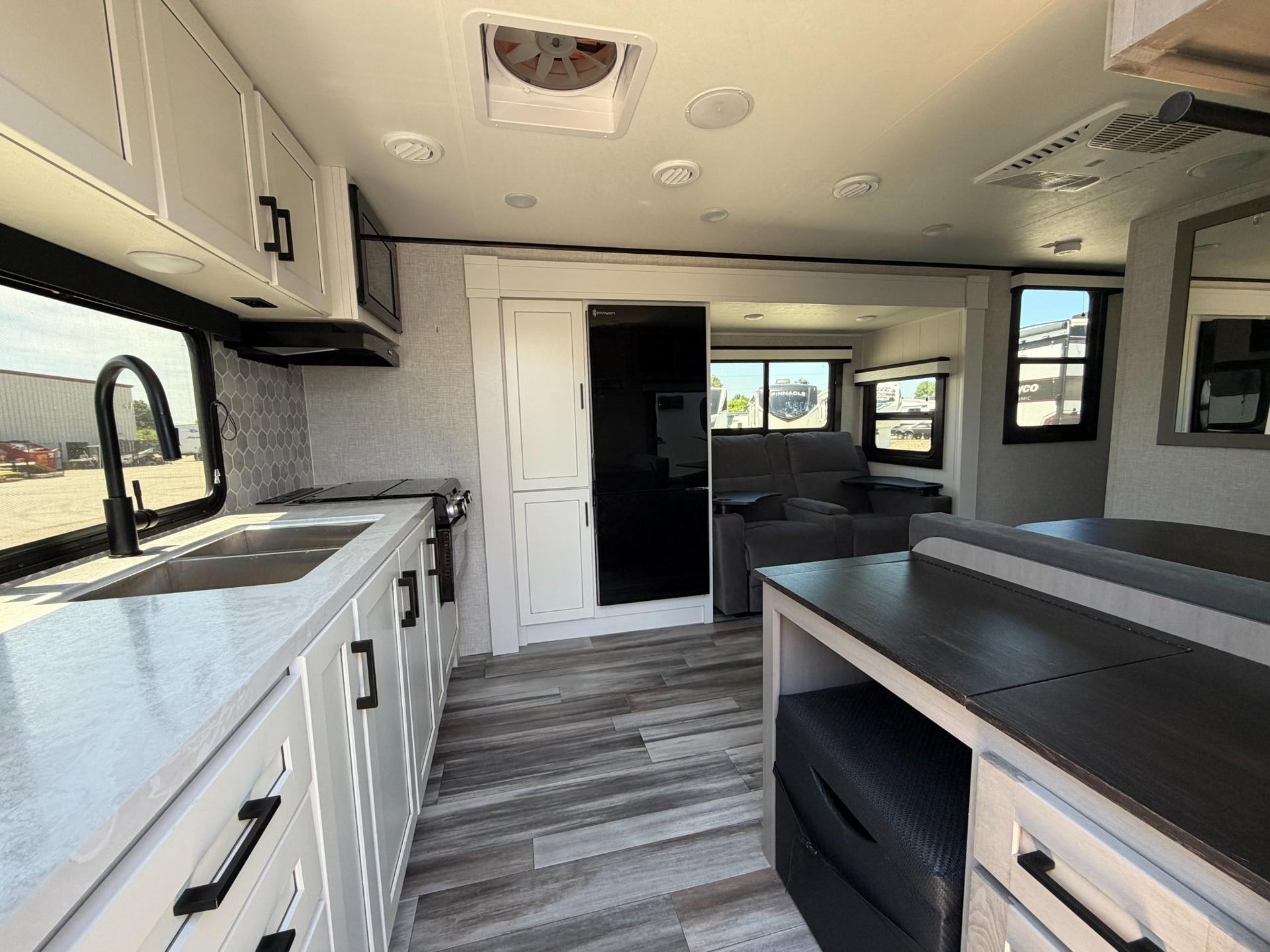 2025 Jayco 2025 Jayco Jay Feather - thumbnail 8