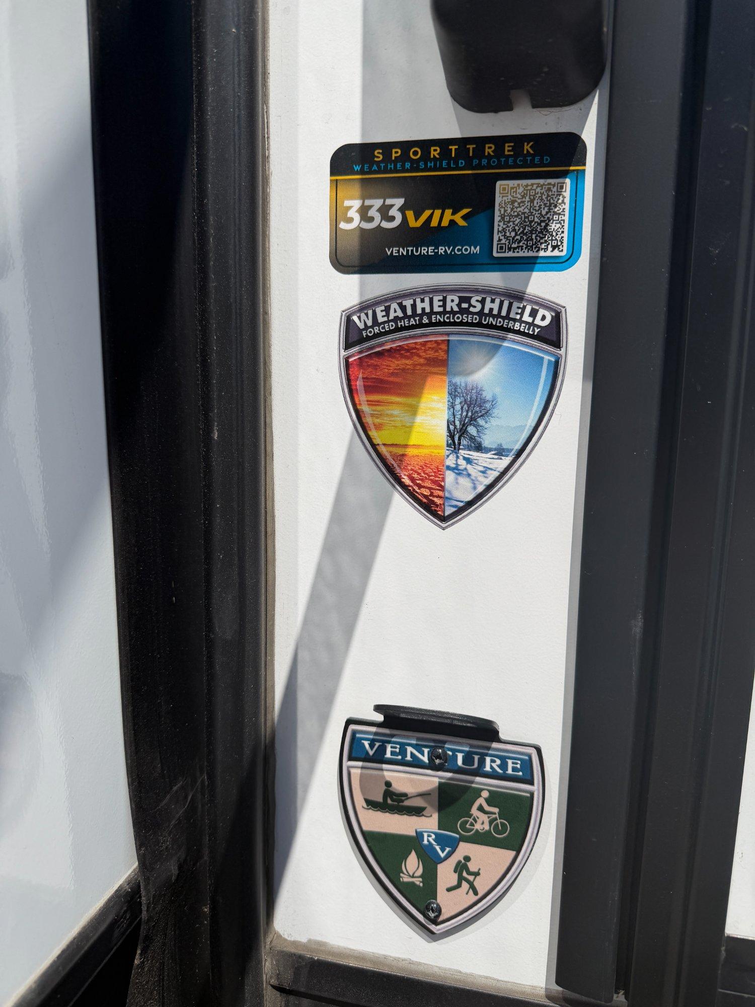 2024 Venture RV 2024 Venture RV SportTrek Touring - thumbnail 4