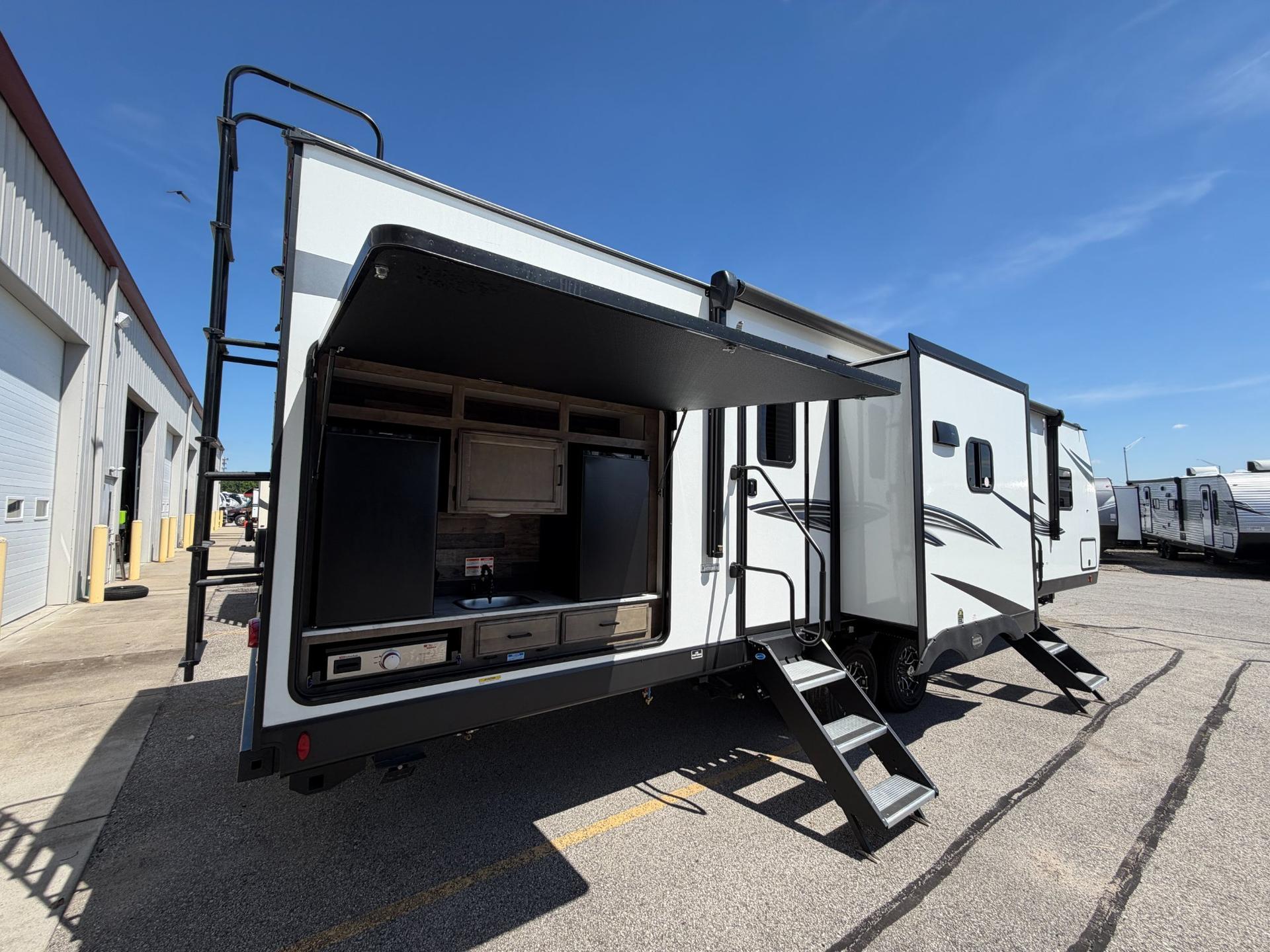 2024 Venture RV 2024 Venture RV SportTrek Touring - thumbnail 5