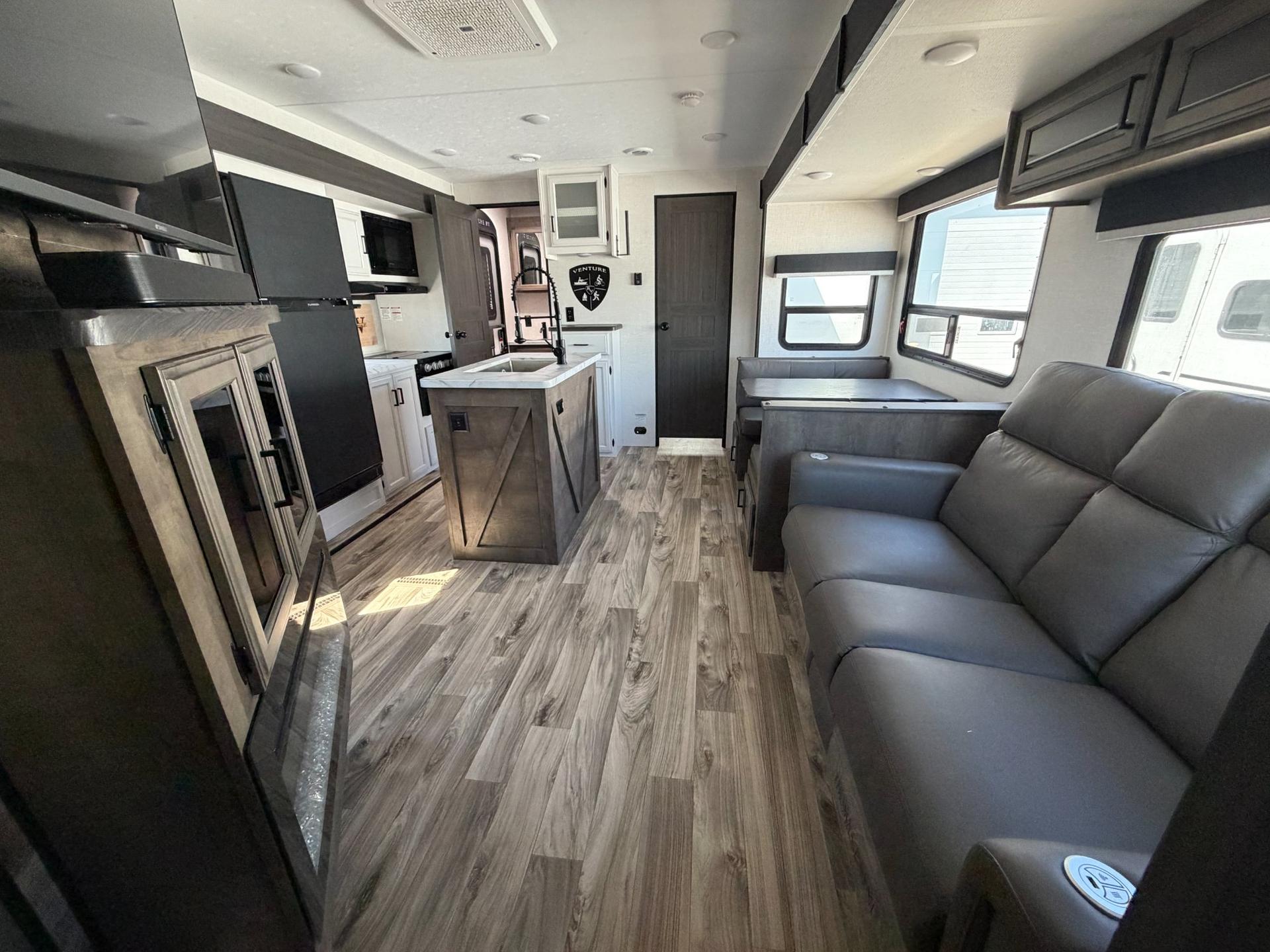 2024 Venture RV 2024 Venture RV SportTrek Touring - thumbnail 9