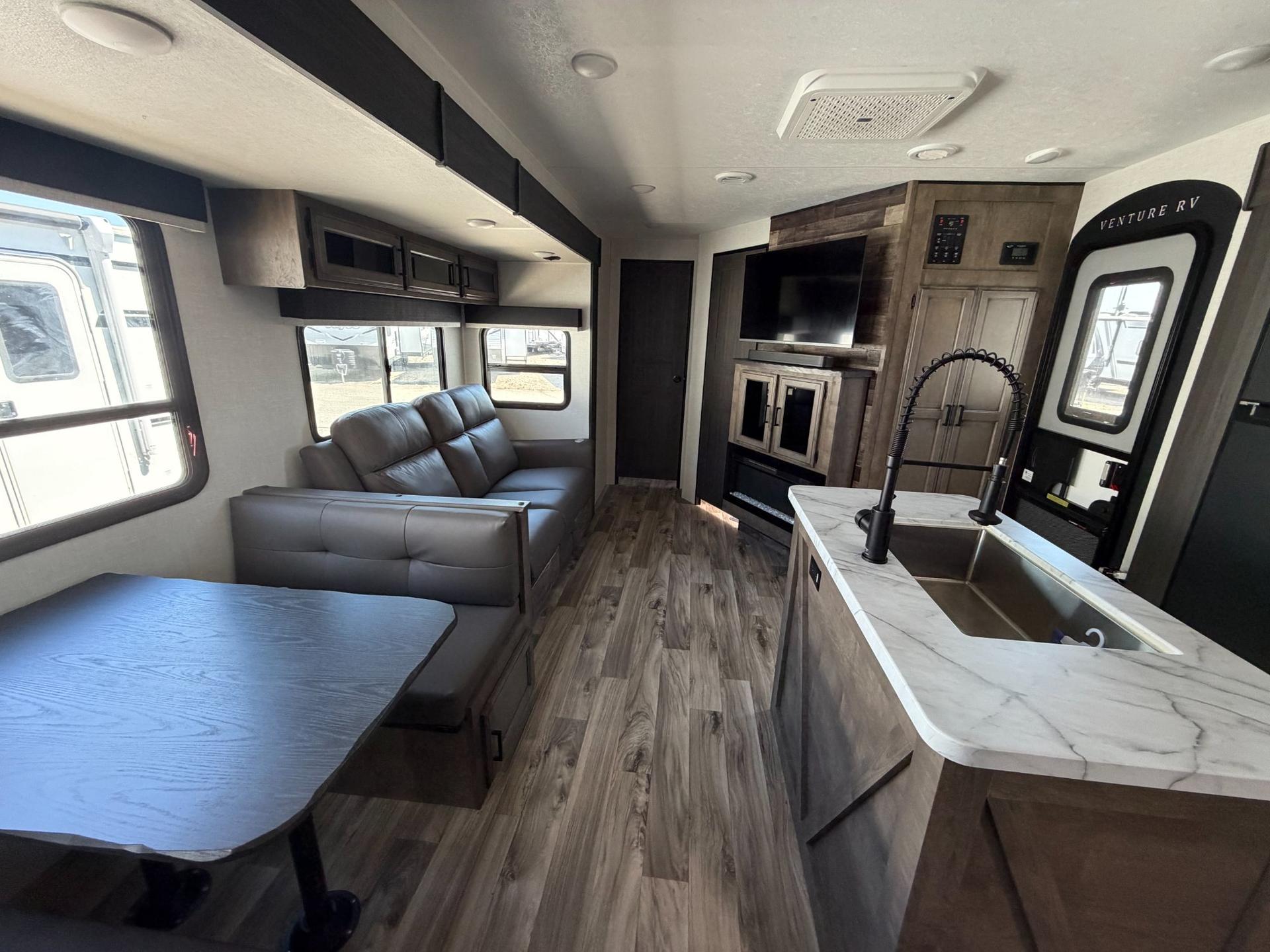 2024 Venture RV 2024 Venture RV SportTrek Touring - thumbnail 10
