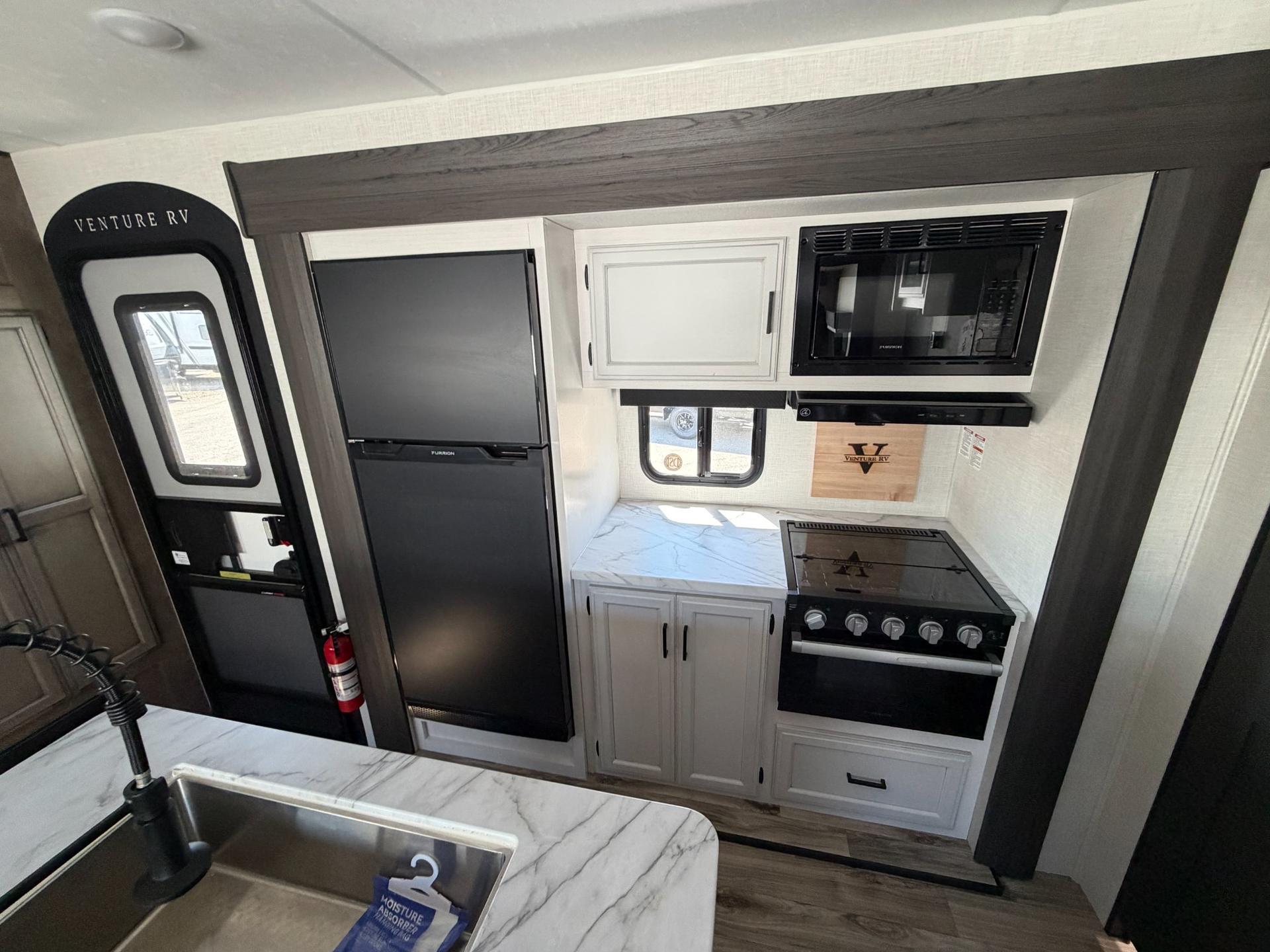 2024 Venture RV 2024 Venture RV SportTrek Touring - thumbnail 13
