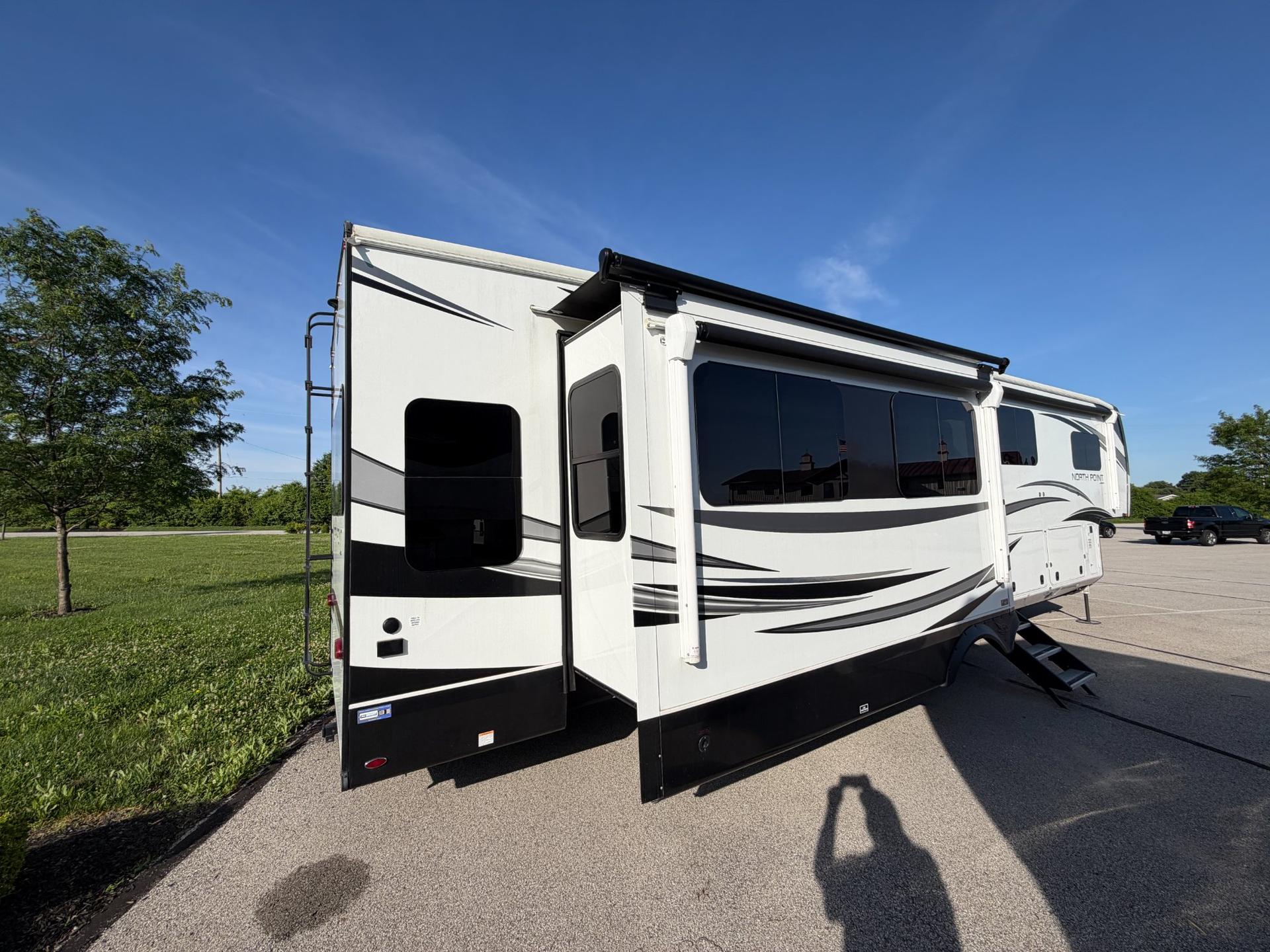 2023 Jayco 2023 Jayco North Point - thumbnail 6