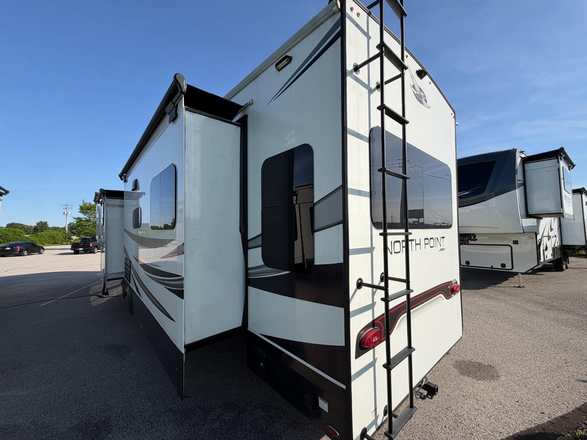 2023 Jayco 2023 Jayco North Point - thumbnail 7