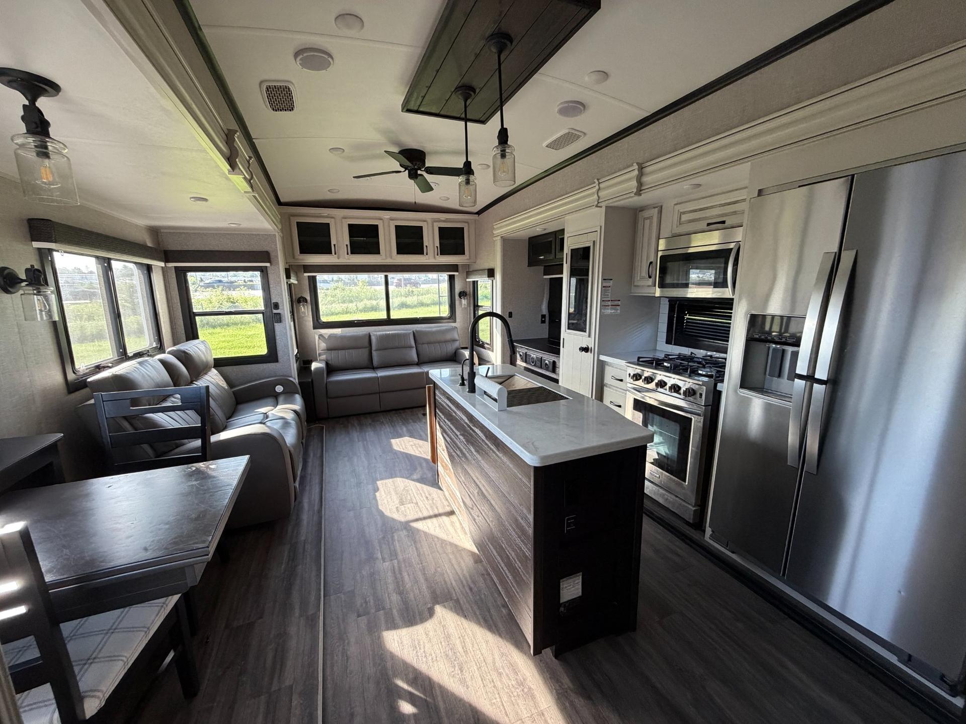 2023 Jayco 2023 Jayco North Point - thumbnail 9