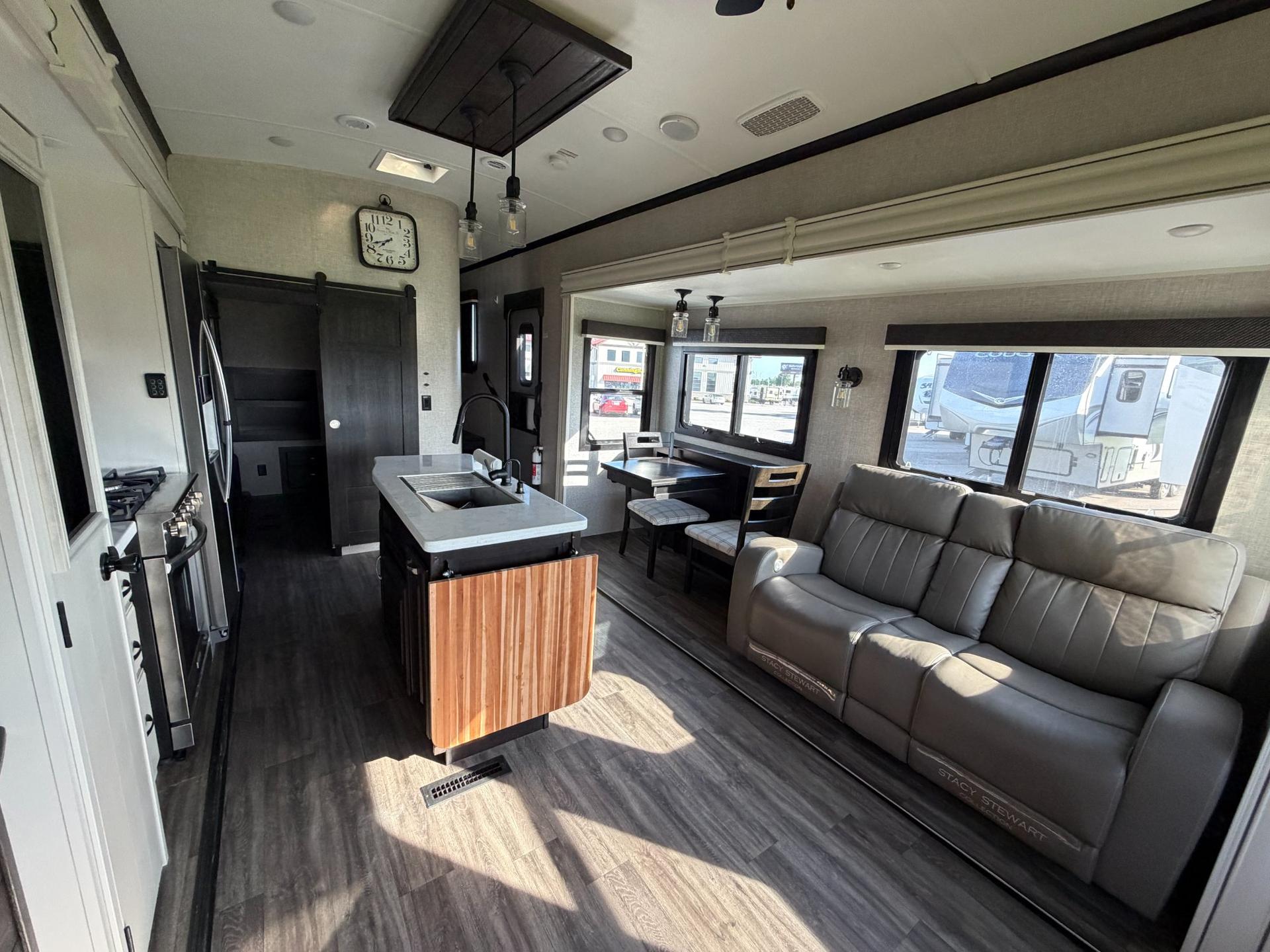 2023 Jayco 2023 Jayco North Point - thumbnail 11