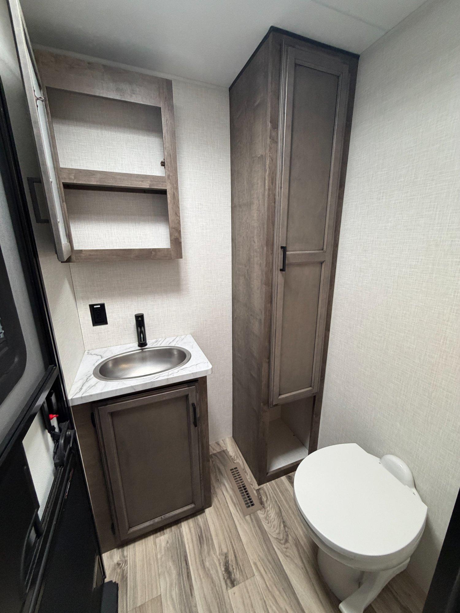 2024 Venture RV 2024 Venture RV SportTrek Touring - thumbnail 11