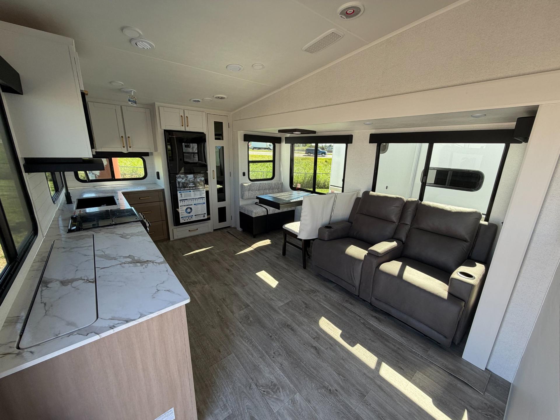 2027 Jayco 2027 Jayco Eagle SLE - thumbnail 10