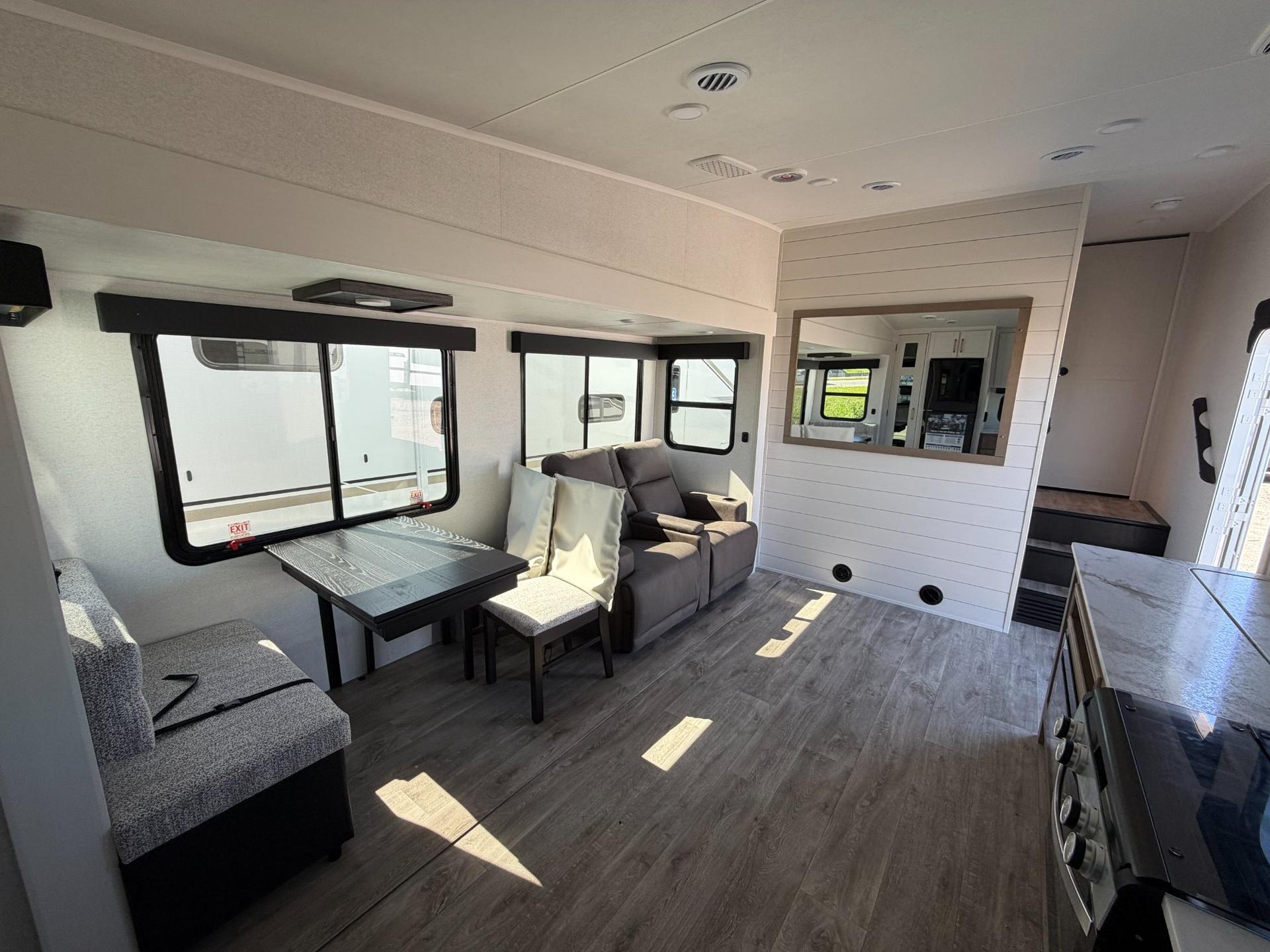 2027 Jayco 2027 Jayco Eagle SLE - thumbnail 11