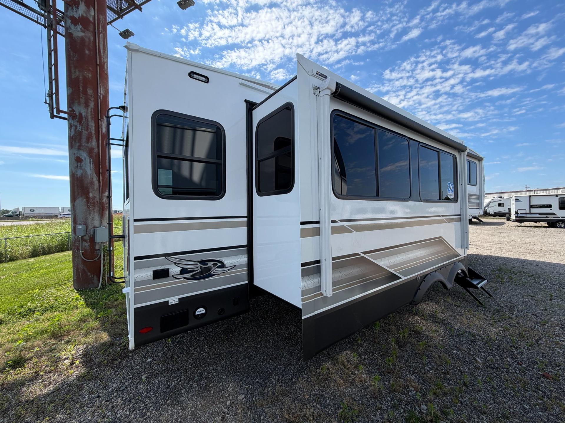2027 Jayco 2027 Jayco Eagle - thumbnail 5
