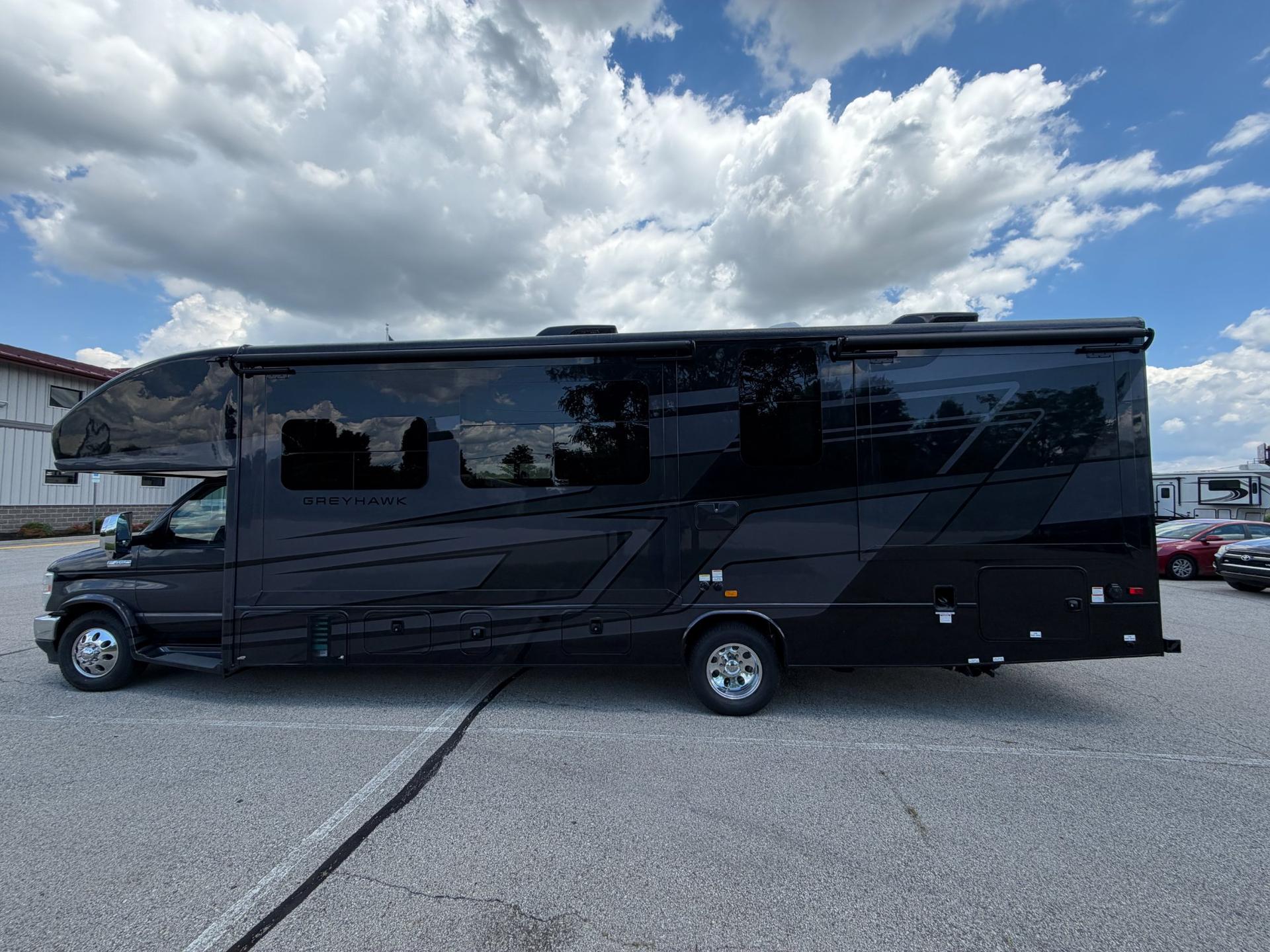 2027 Jayco 2027 Jayco Greyhawk - thumbnail 7
