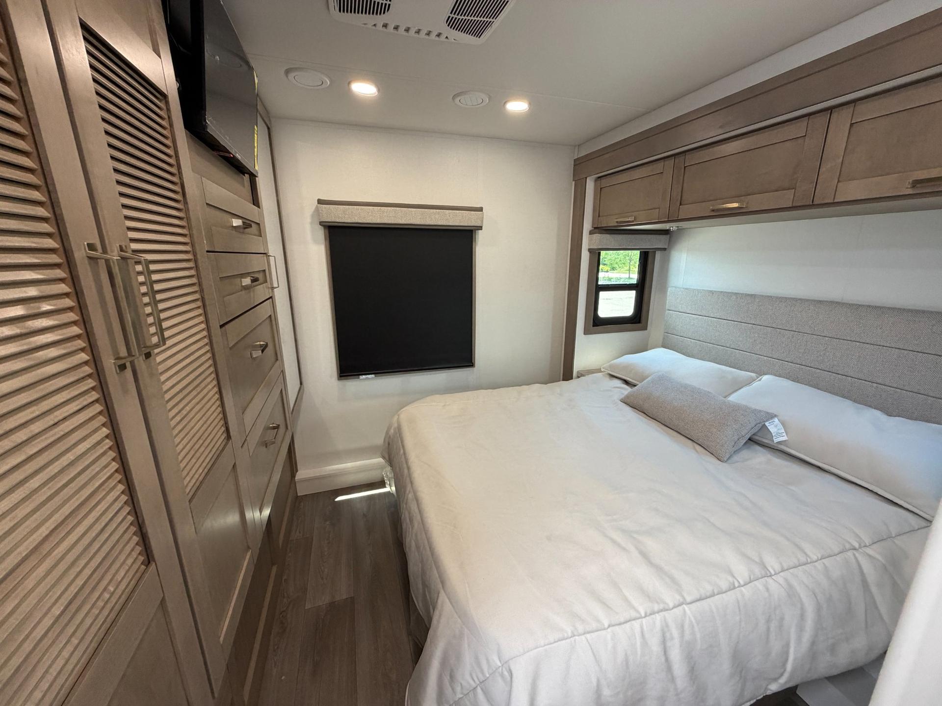 2027 Jayco 2027 Jayco Greyhawk - thumbnail 18