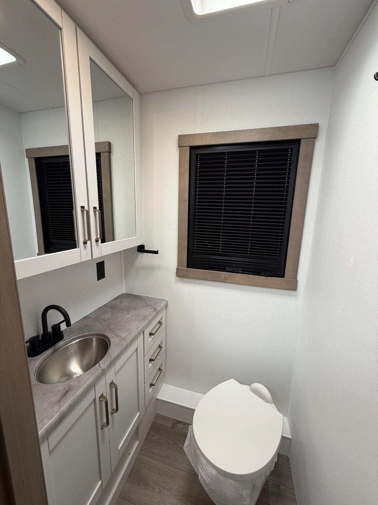 2027 Jayco 2027 Jayco Precept - thumbnail 17