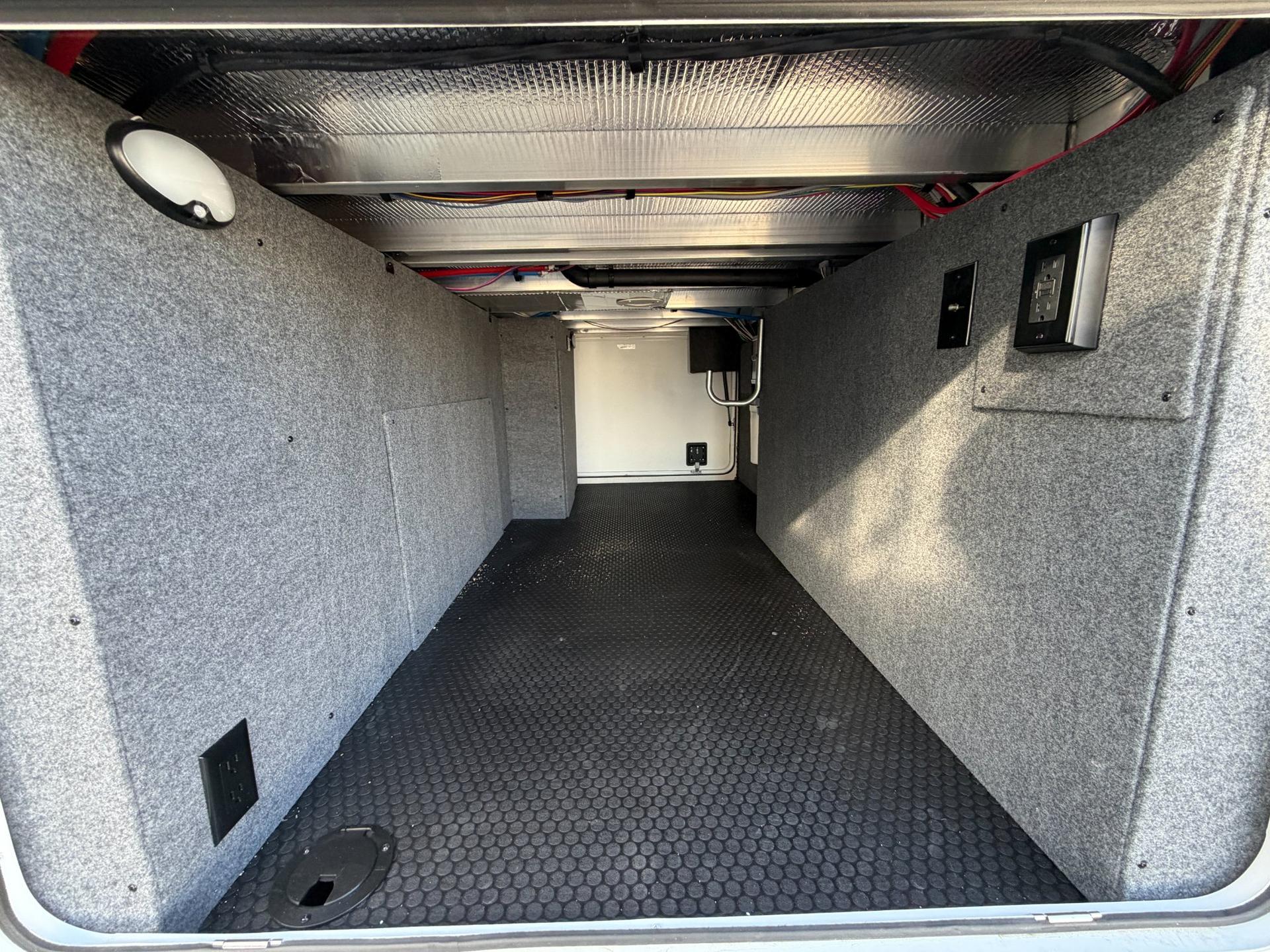 2027 Jayco 2027 Jayco North Point - thumbnail 4