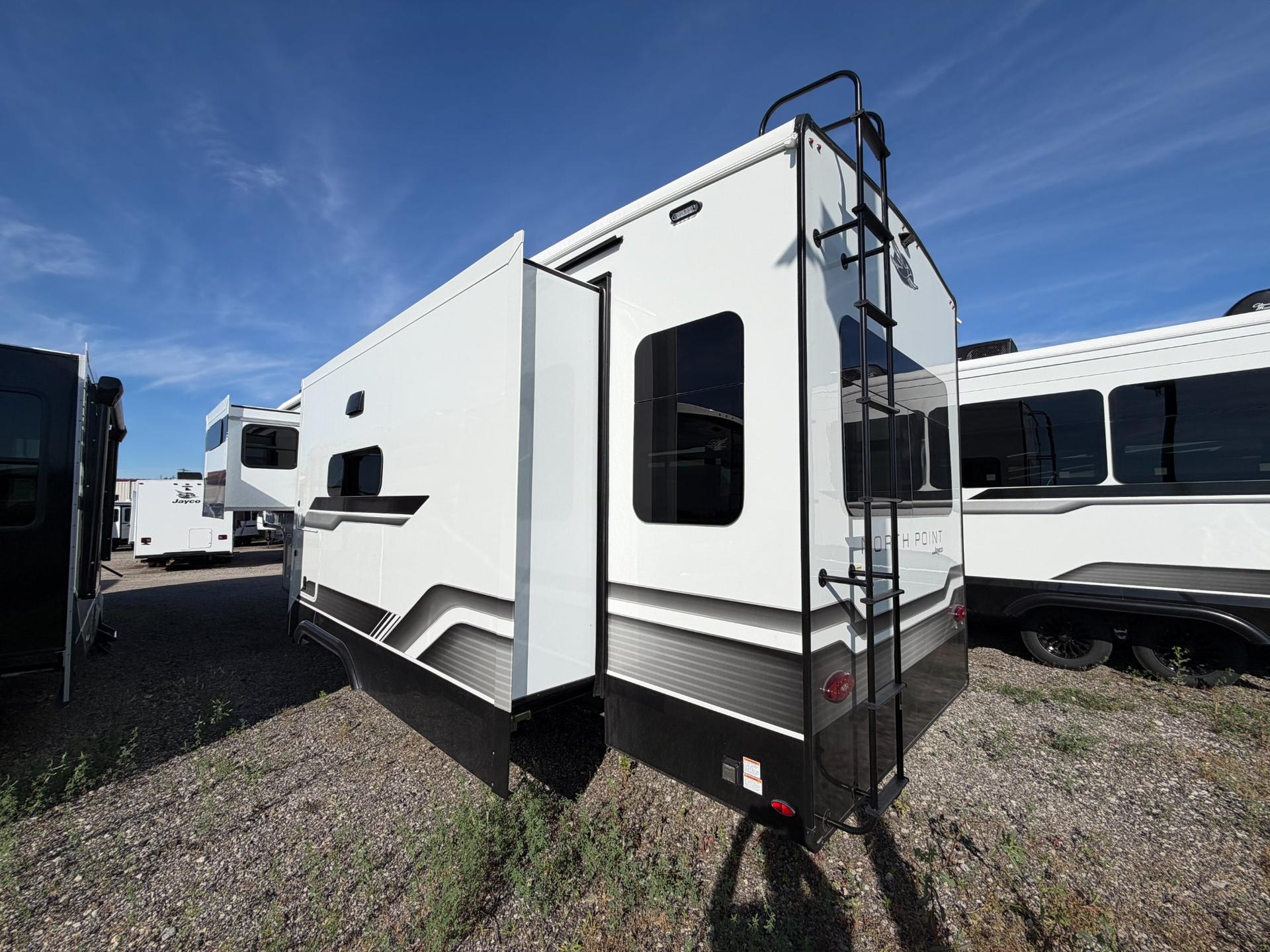 2027 Jayco 2027 Jayco North Point - thumbnail 6