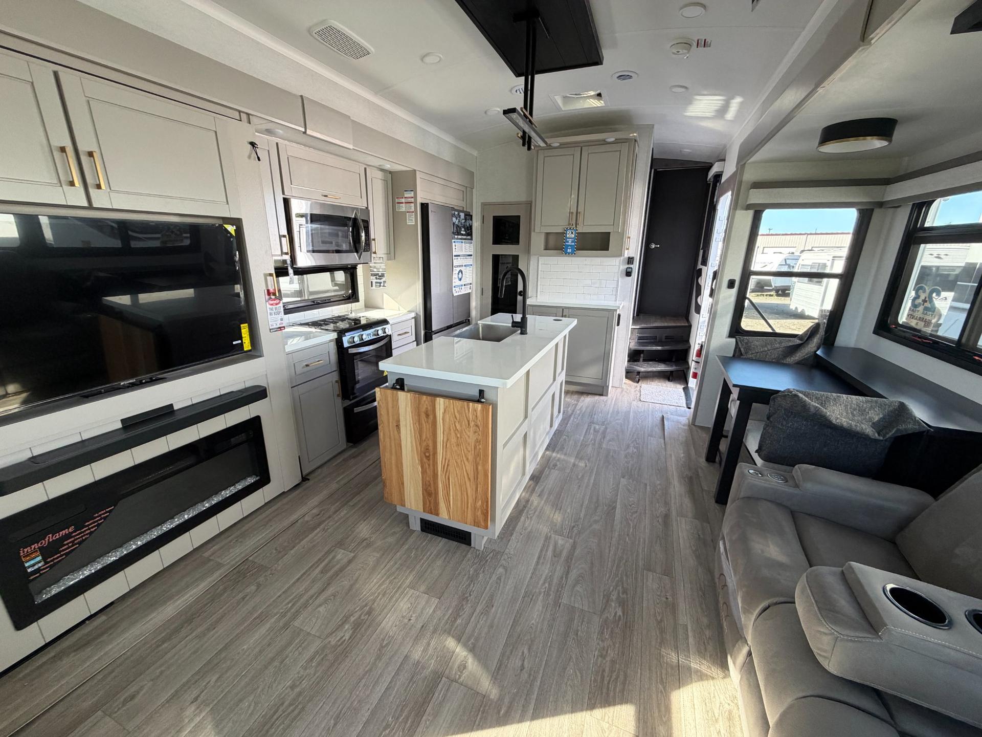 2027 Jayco 2027 Jayco North Point - thumbnail 9