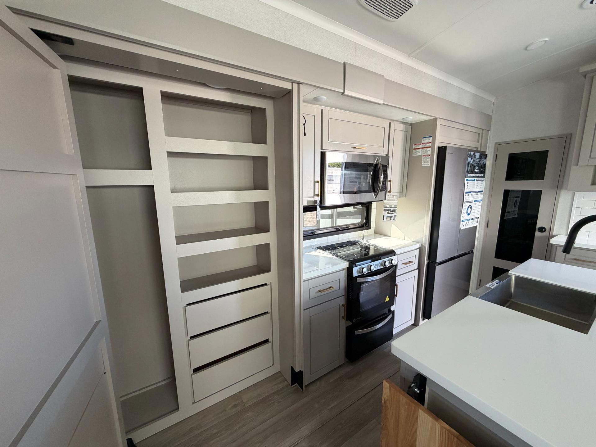 2027 Jayco 2027 Jayco North Point - thumbnail 14