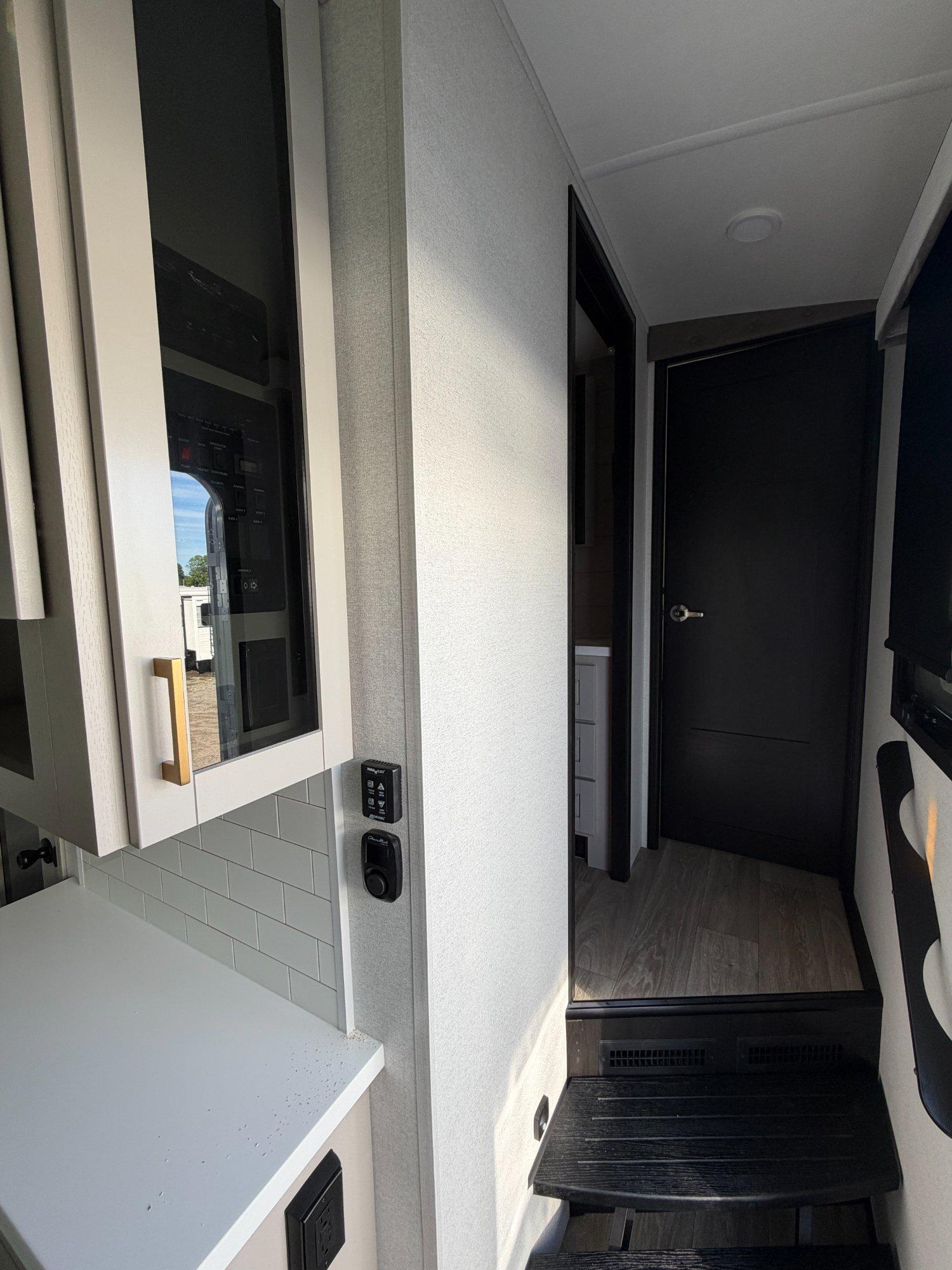 2027 Jayco 2027 Jayco North Point - thumbnail 16
