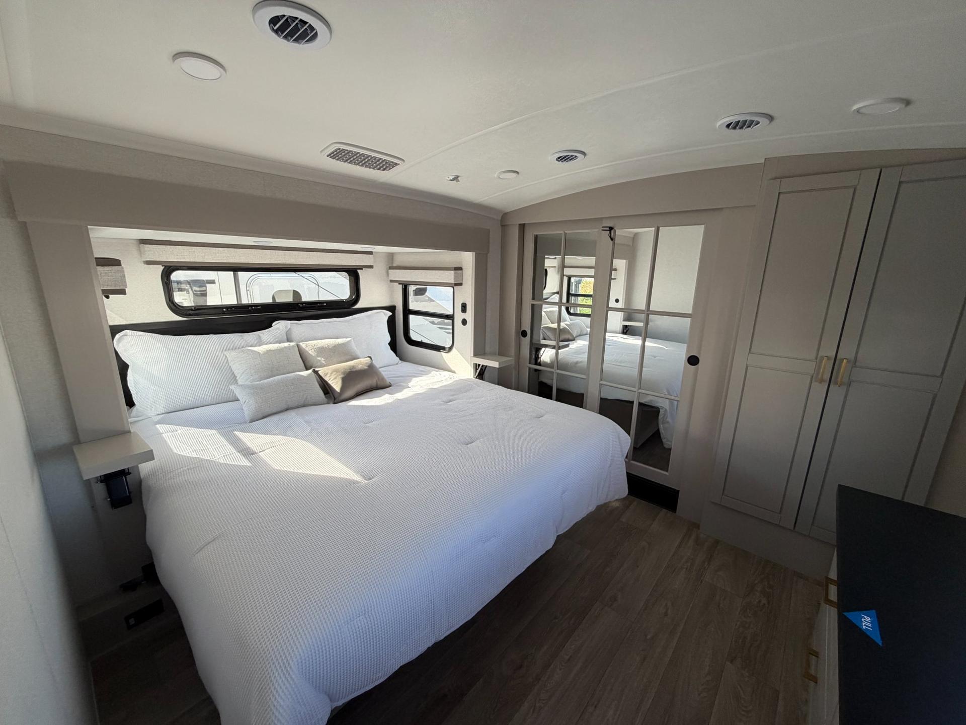 2027 Jayco 2027 Jayco North Point - thumbnail 20