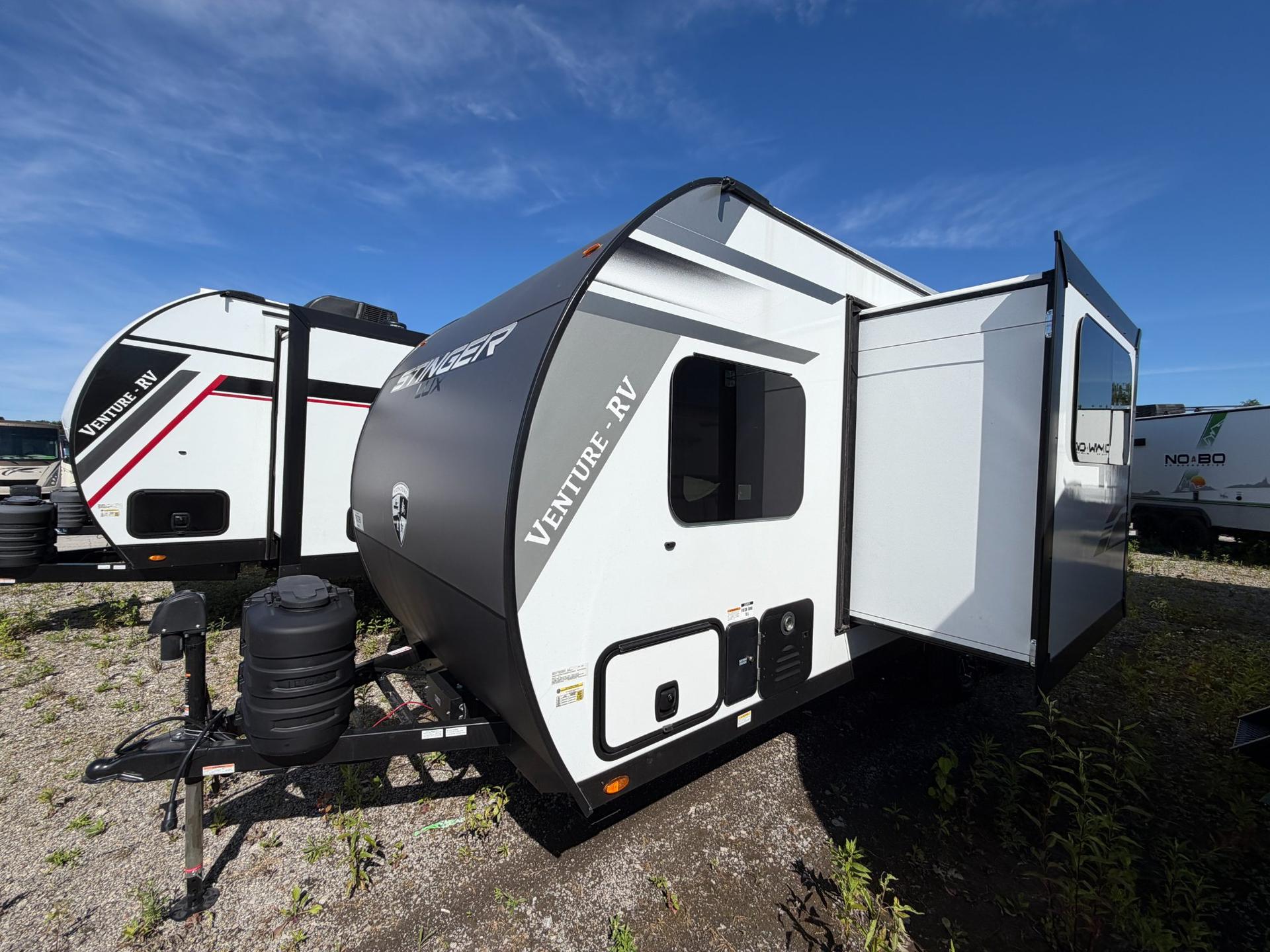 2026 Venture RV 2026 Venture RV SportTrek Stinger - thumbnail 9