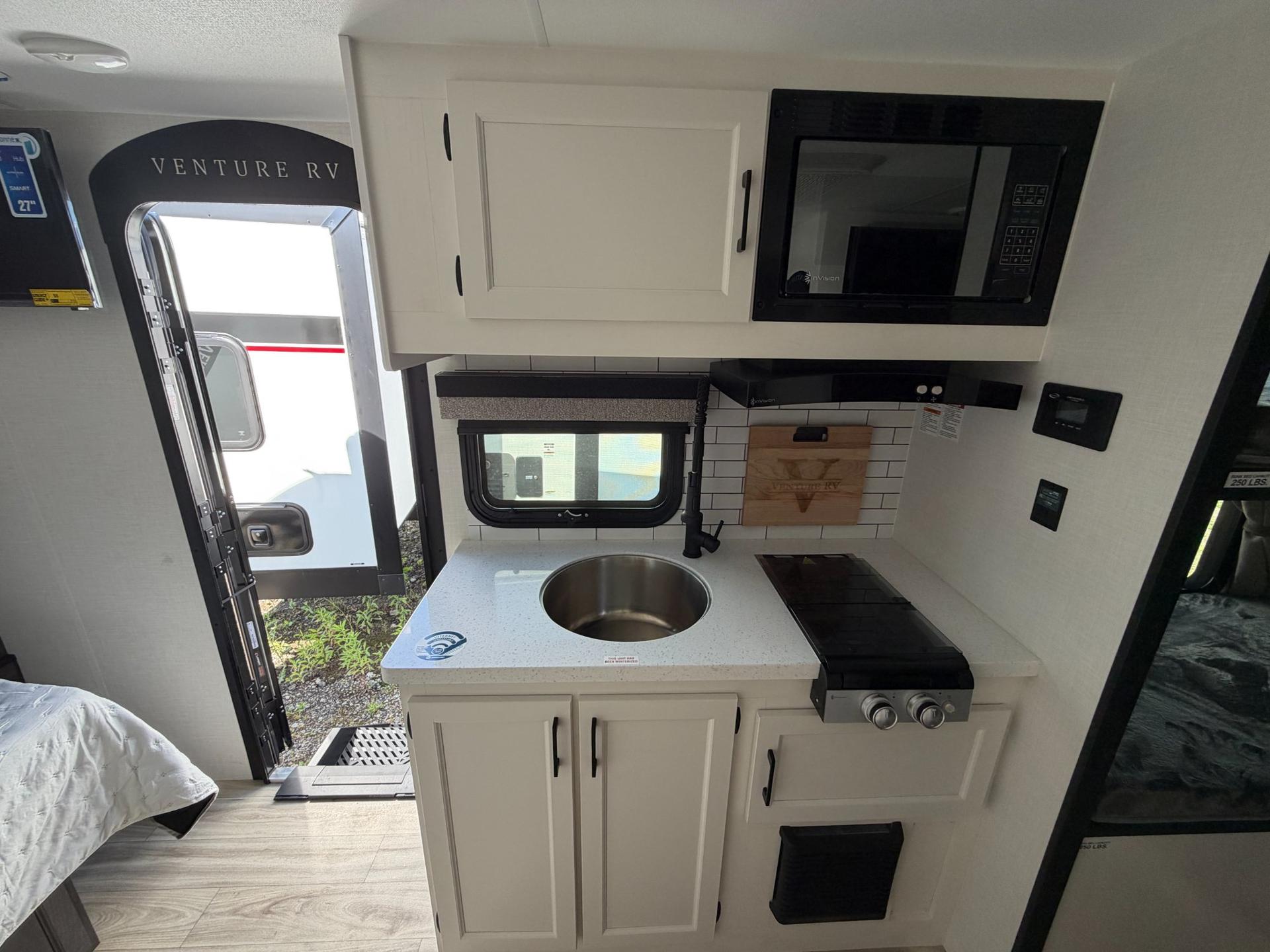 2026 Venture RV 2026 Venture RV SportTrek Stinger - thumbnail 13