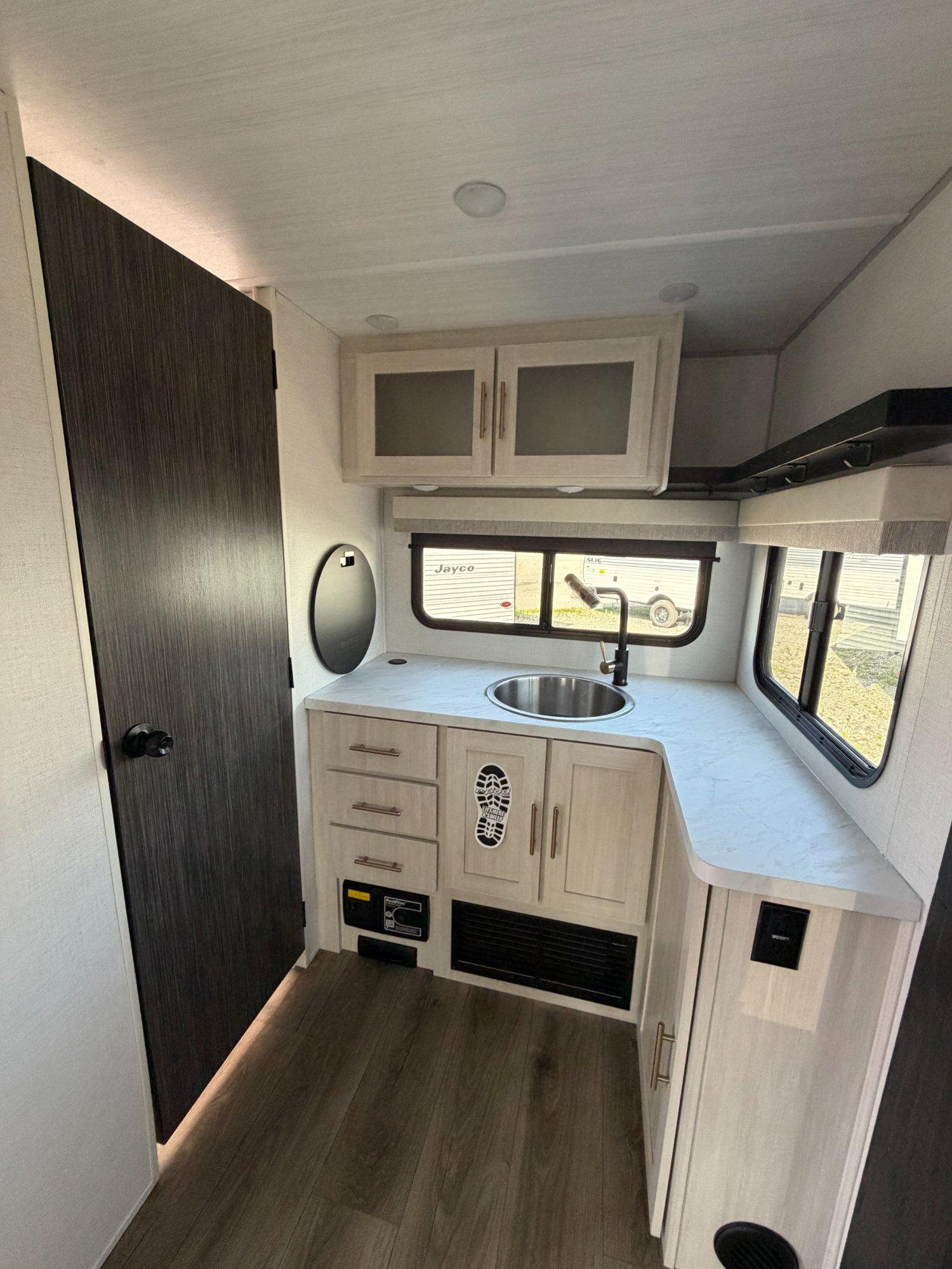 2026 Forest River 2026 Forest River R-Pod - thumbnail 13