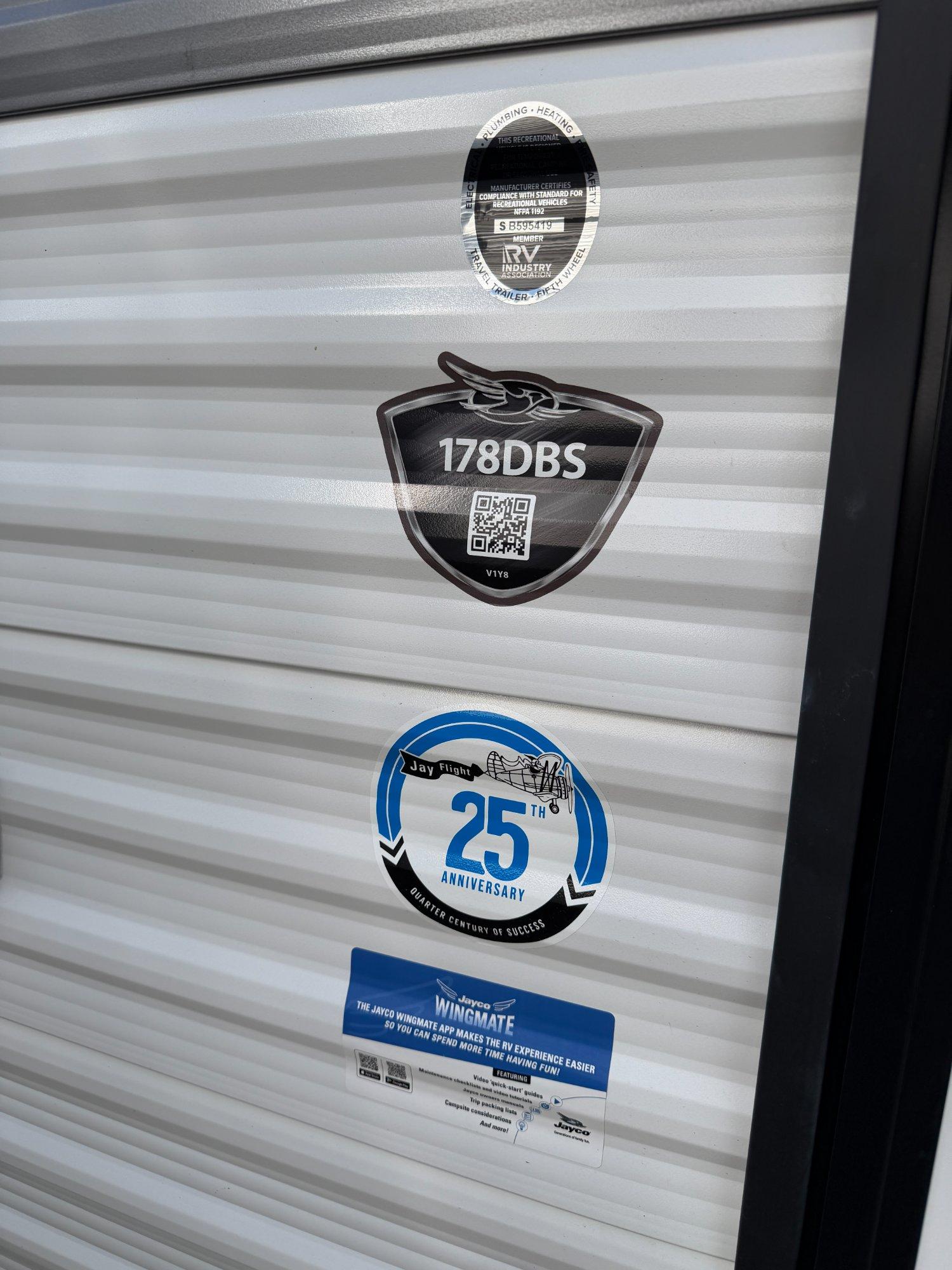 2027 Jayco 2027 Jayco Jay Flight - thumbnail 3