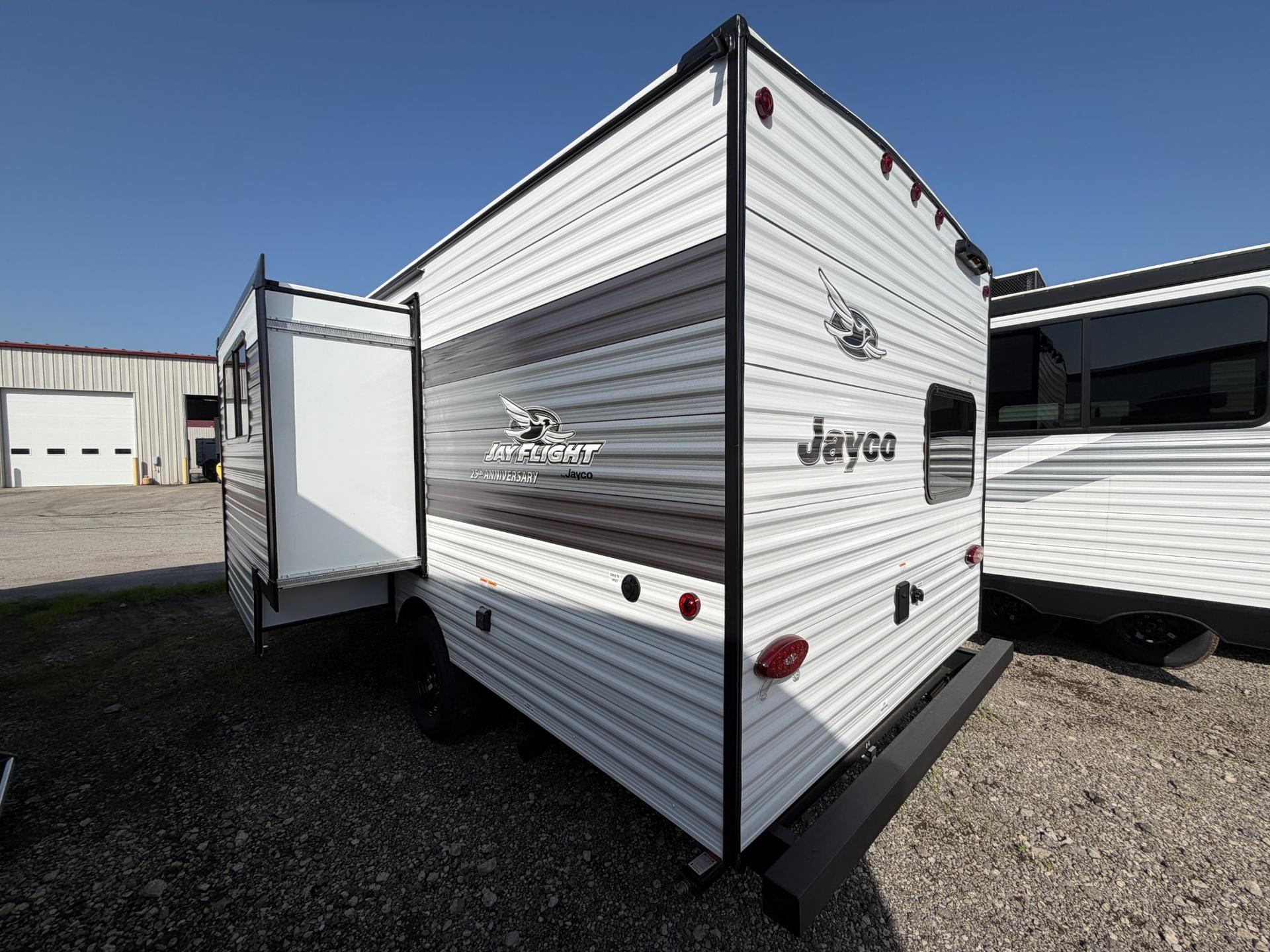 2027 Jayco 2027 Jayco Jay Flight - thumbnail 5